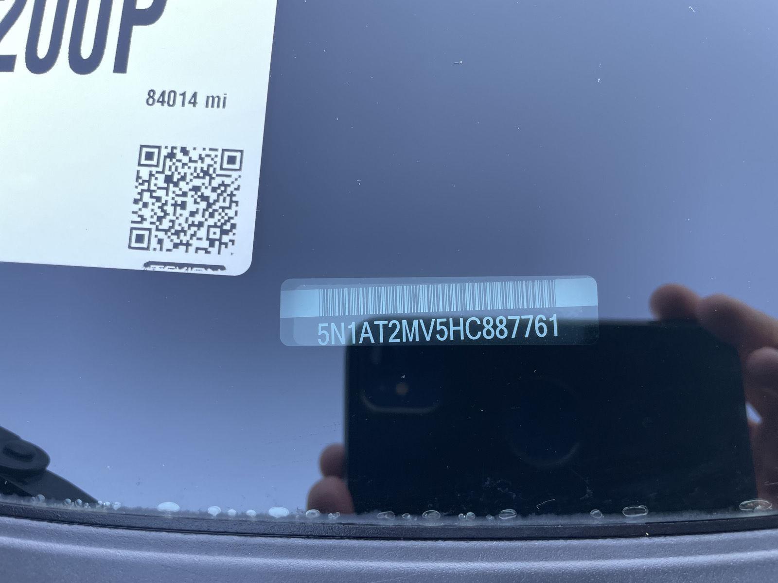 Vehicle photo 35
