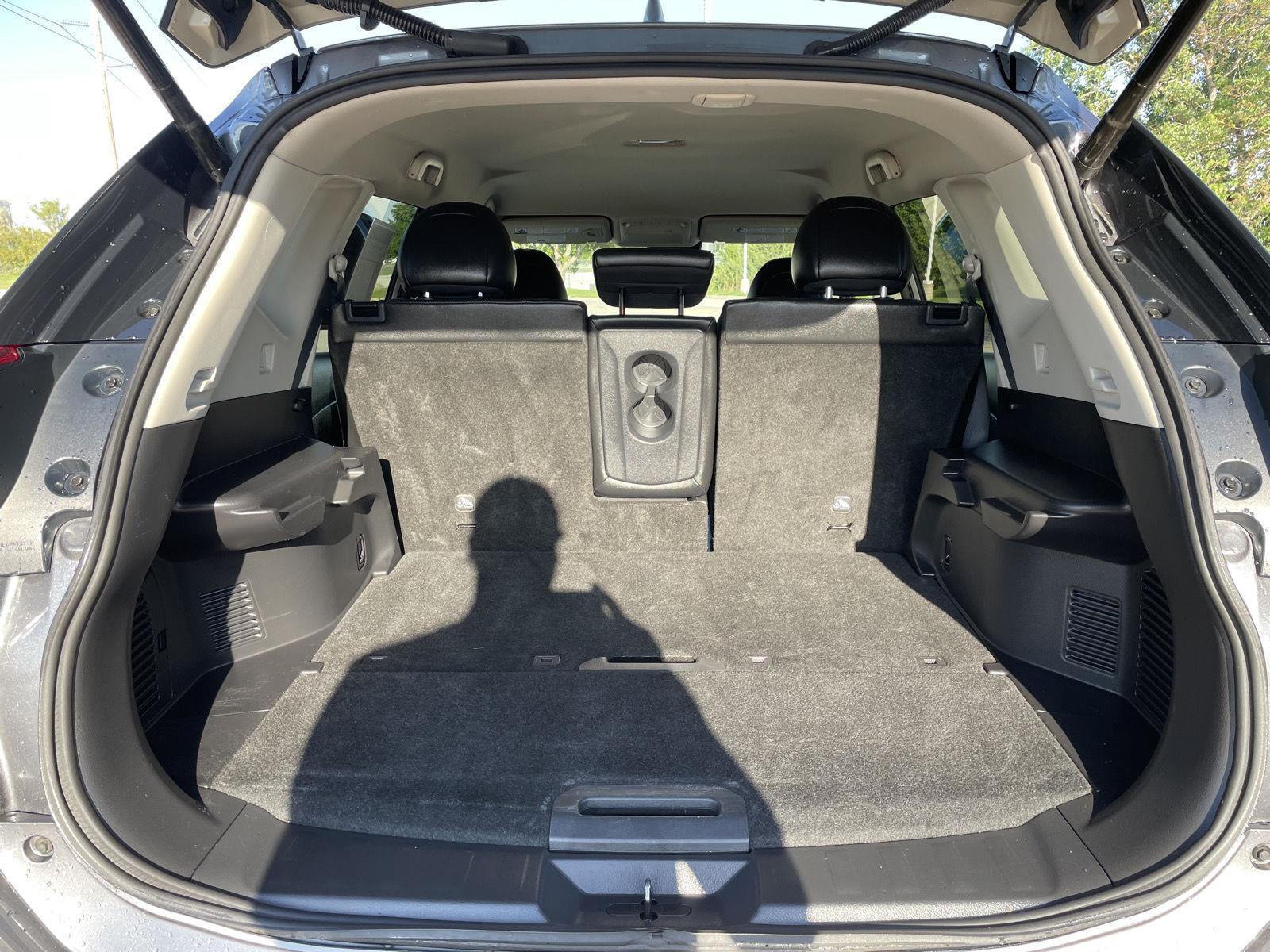 Vehicle photo 37