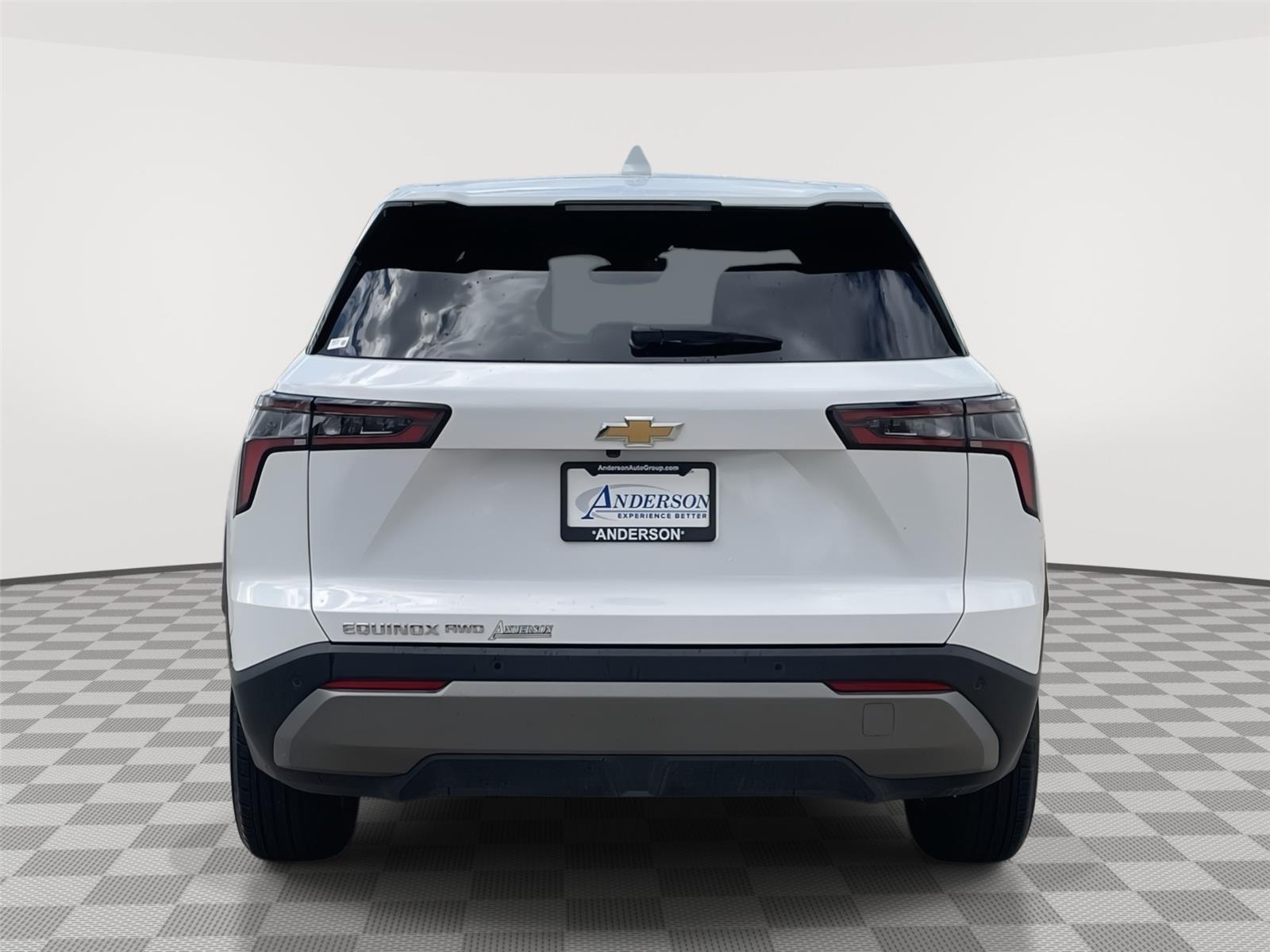 Vehicle photo 8