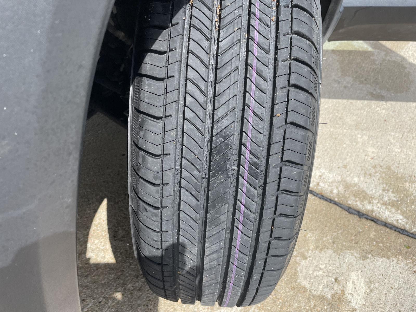Vehicle photo 11