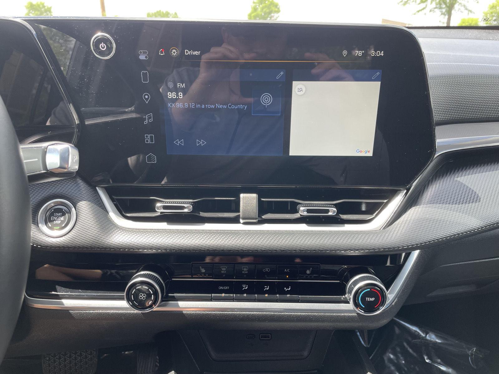 Vehicle photo 21