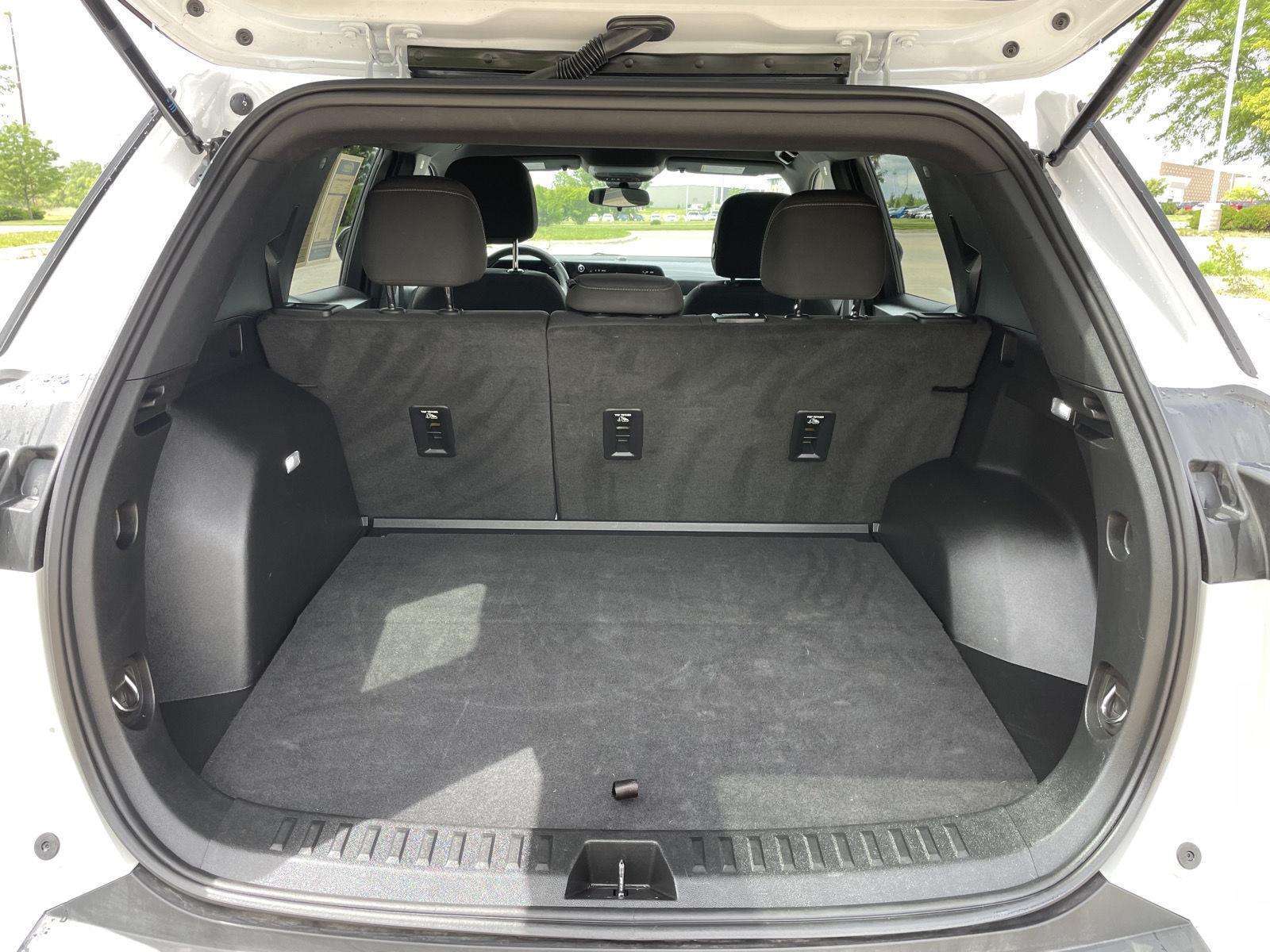 Vehicle photo 34
