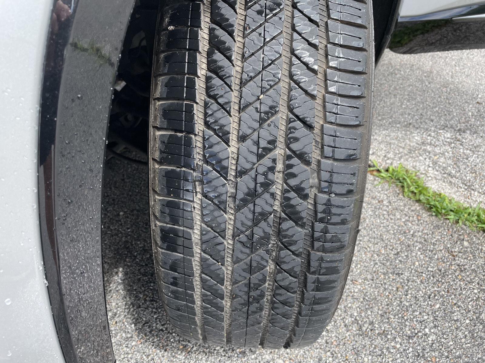 Vehicle photo 11