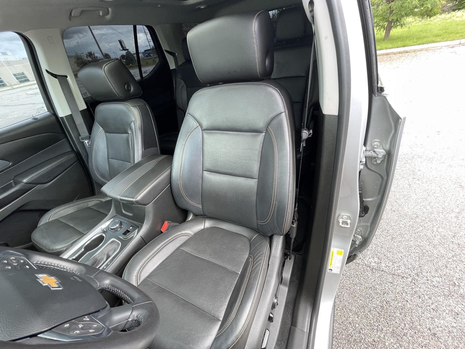 Vehicle photo 18