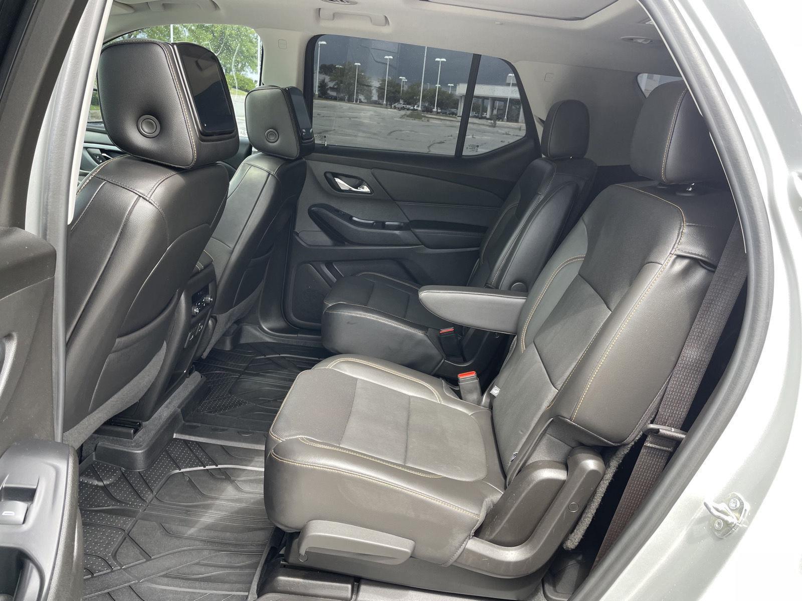 Vehicle photo 20