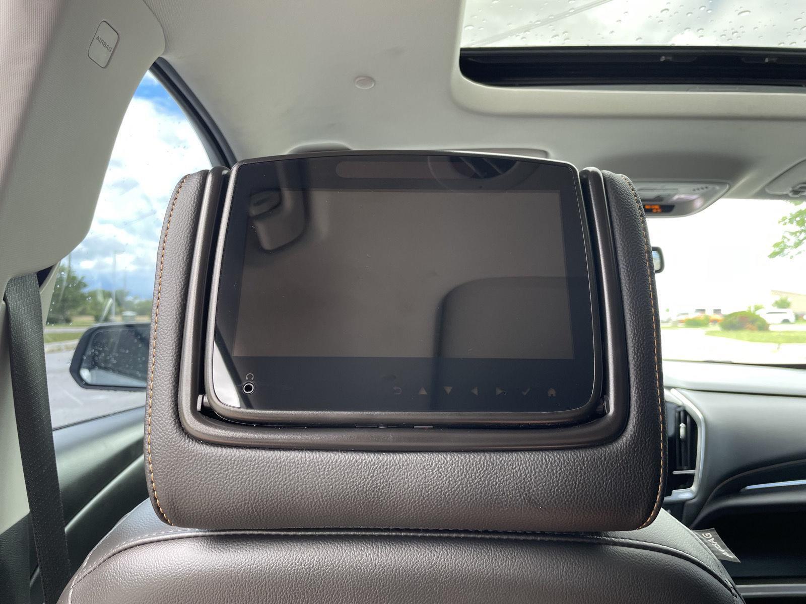 Vehicle photo 21
