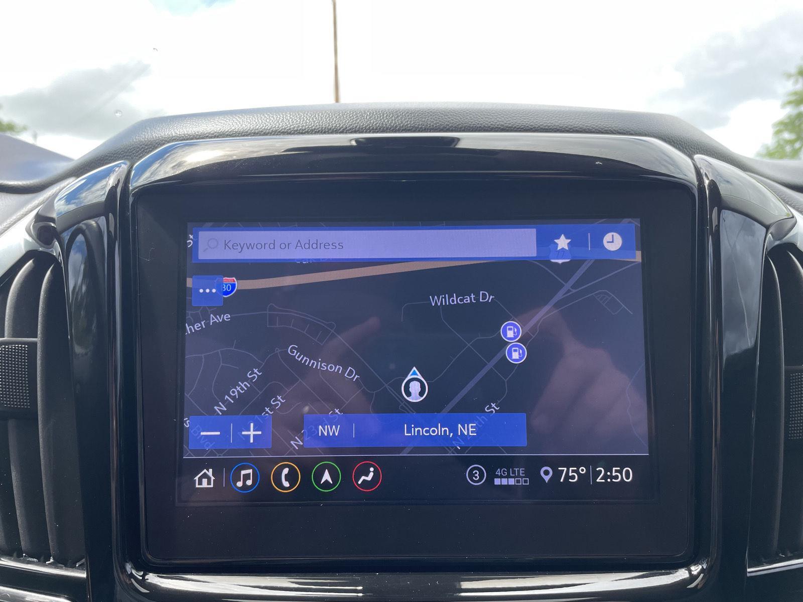 Vehicle photo 30