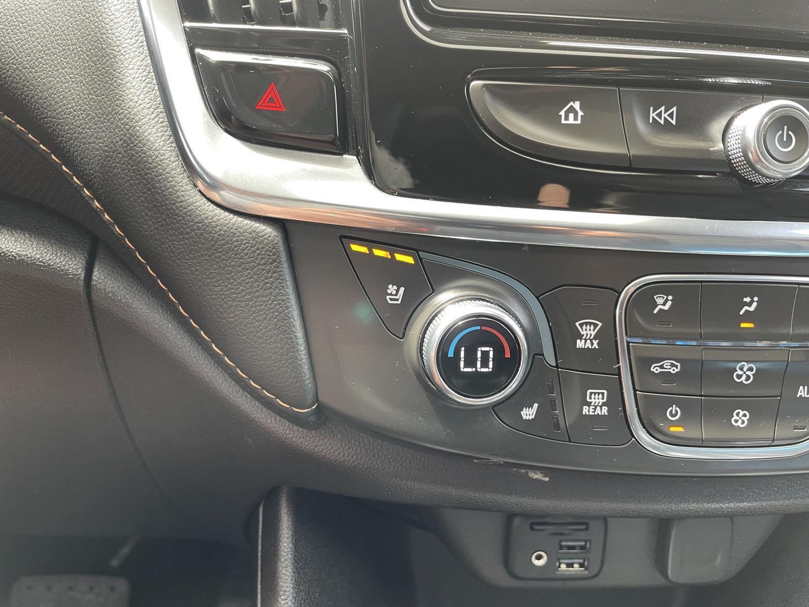 Vehicle photo 33