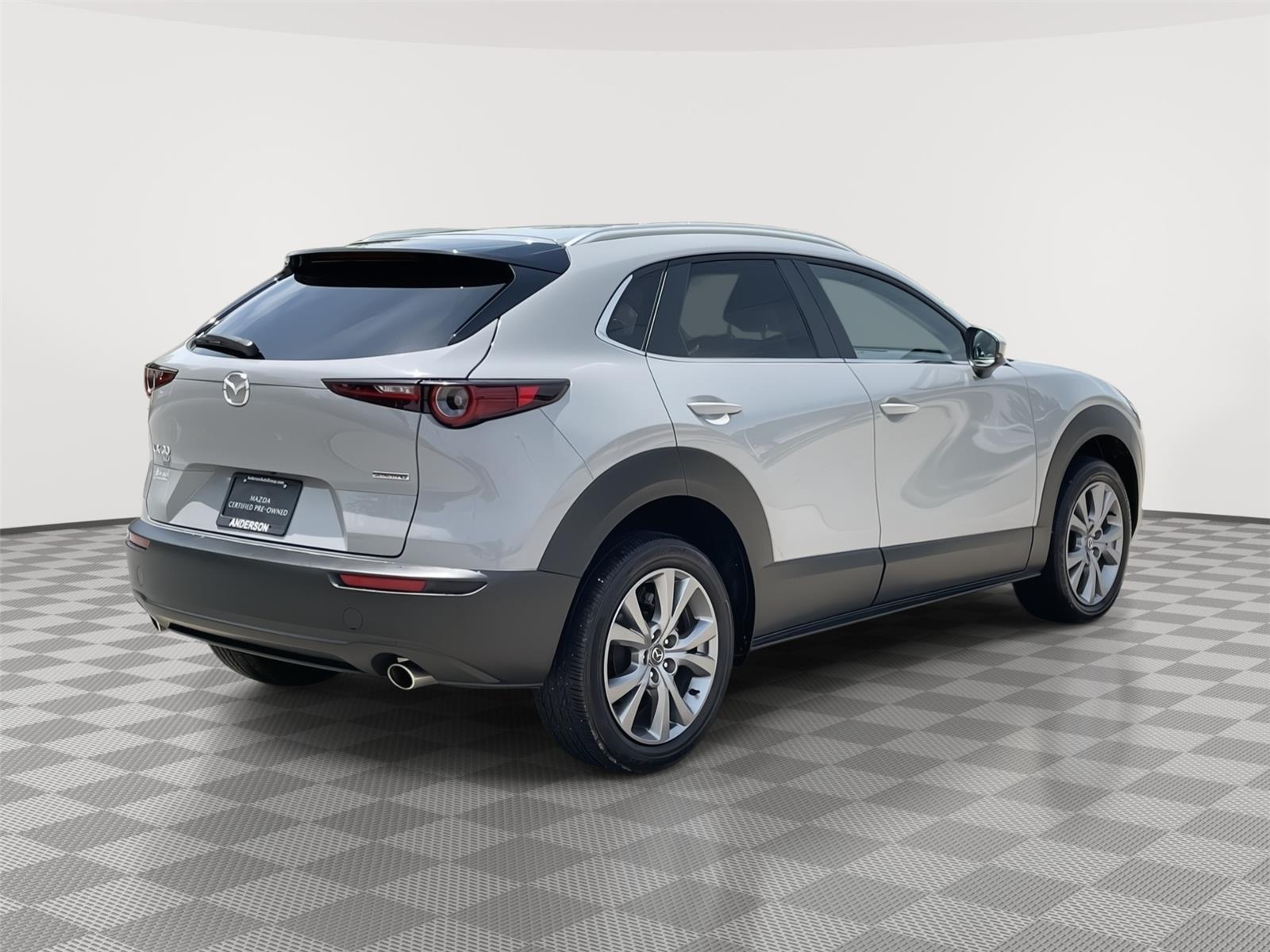 Vehicle photo 7