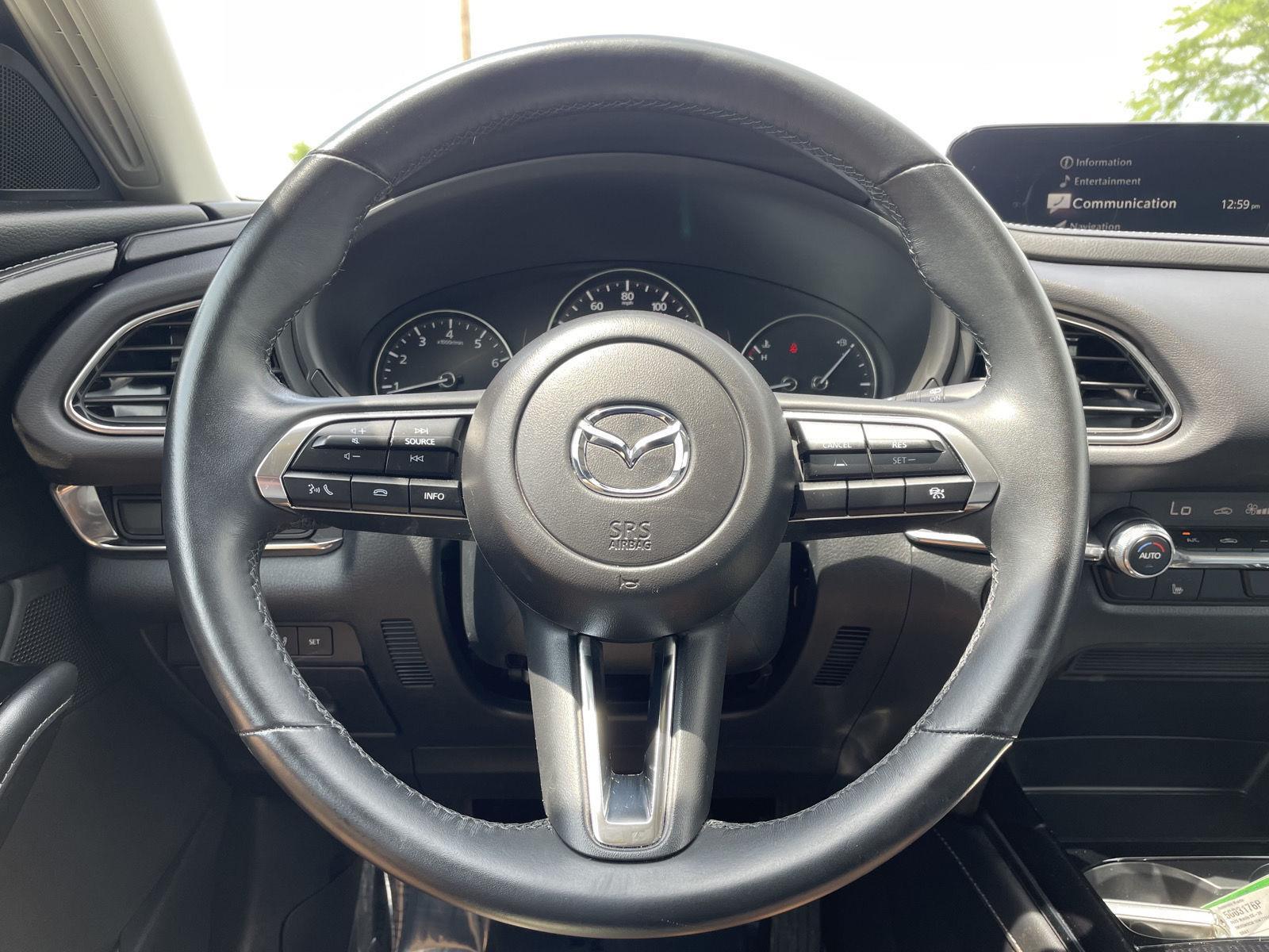 Vehicle photo 12