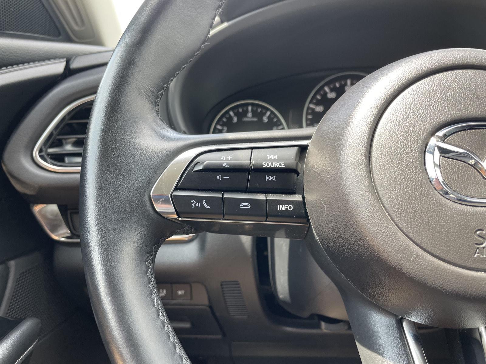 Vehicle photo 13