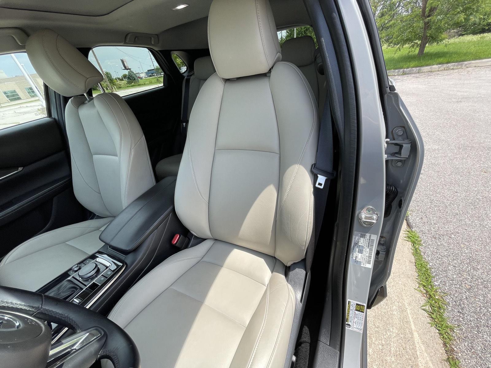 Vehicle photo 18