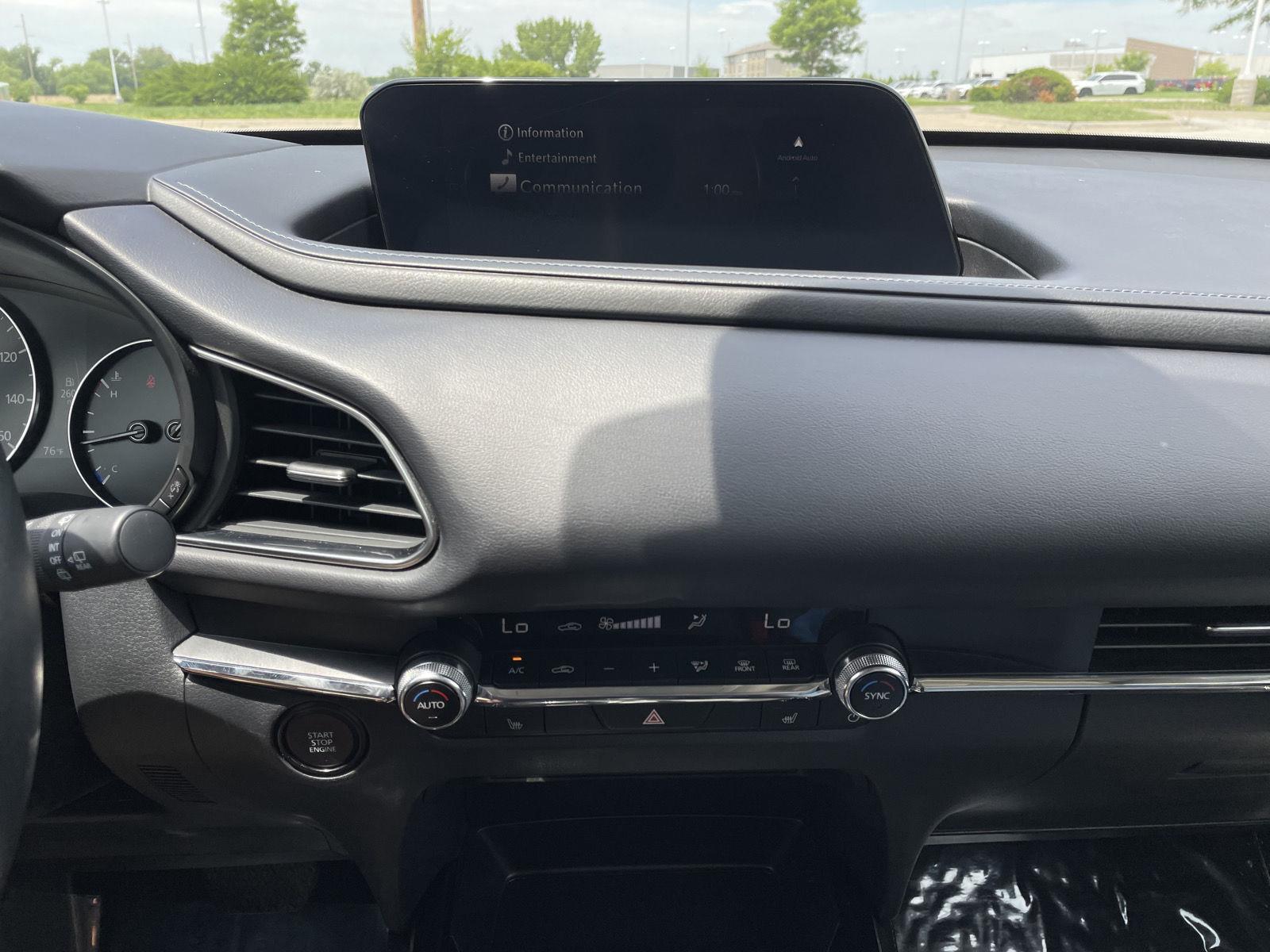 Vehicle photo 22
