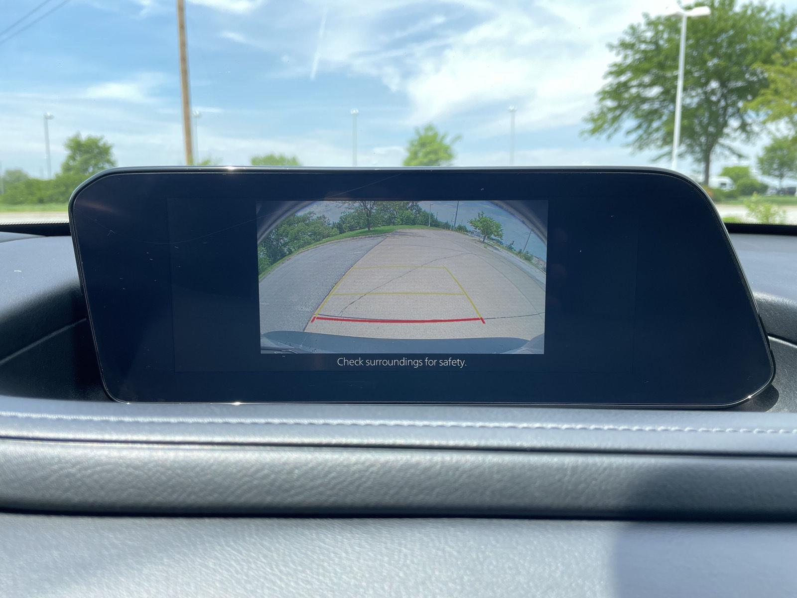 Vehicle photo 23