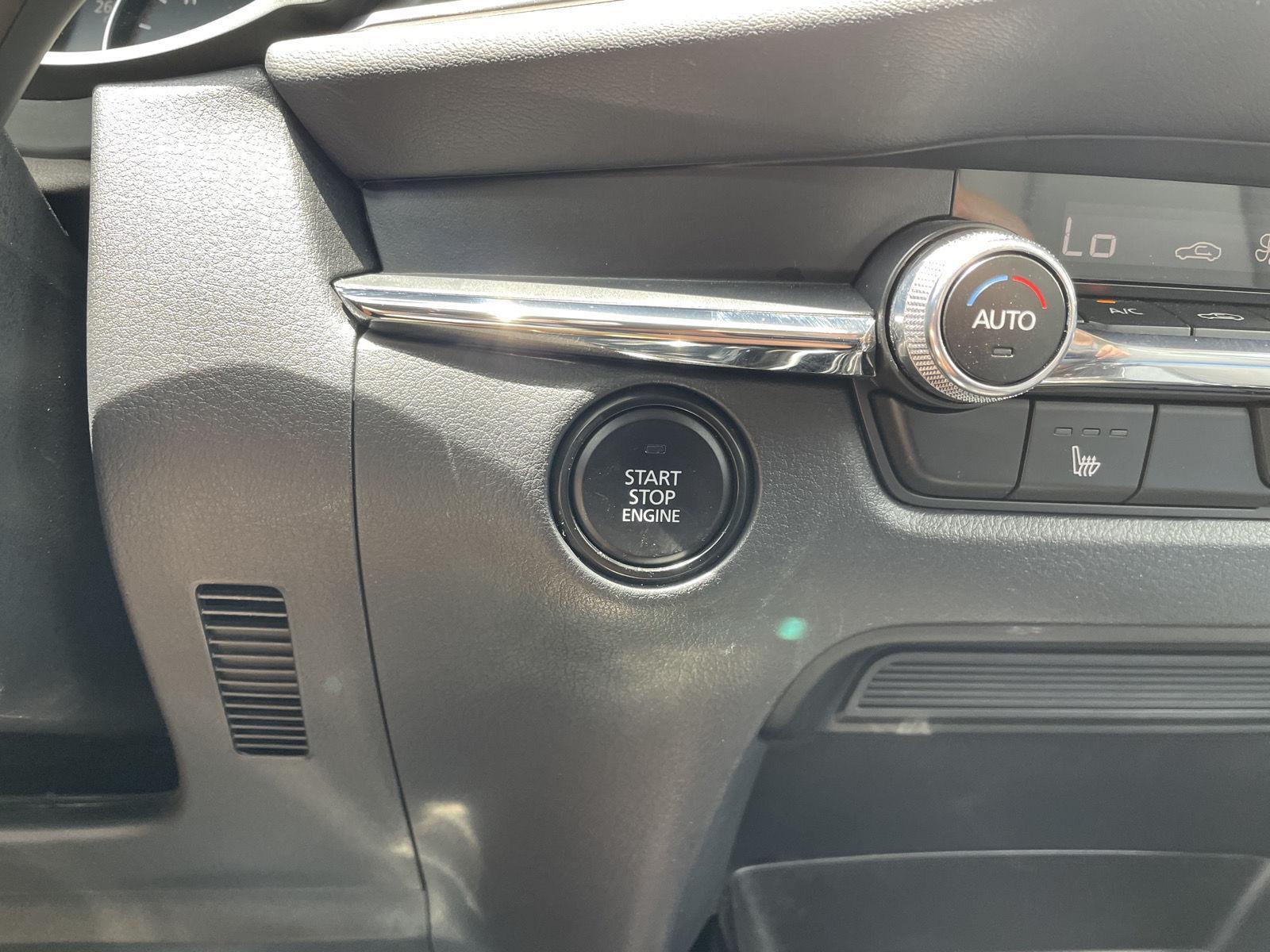 Vehicle photo 24
