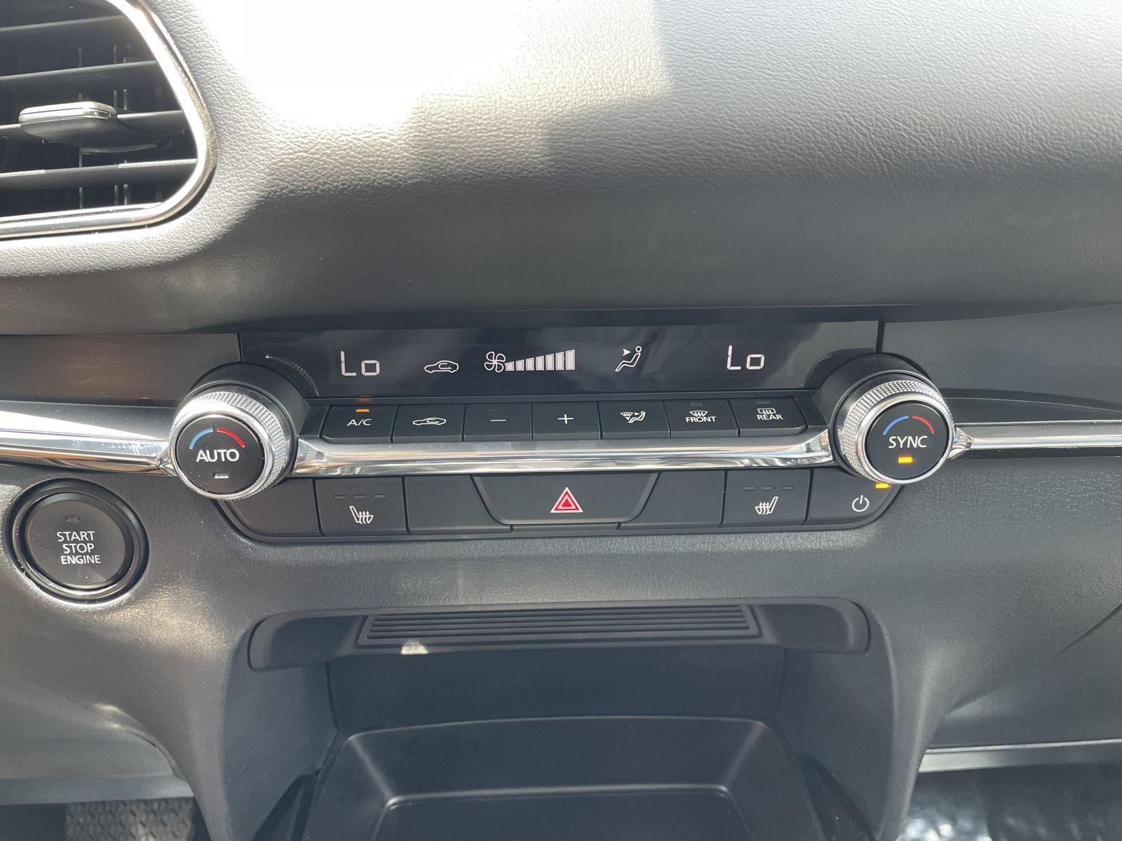 Vehicle photo 25