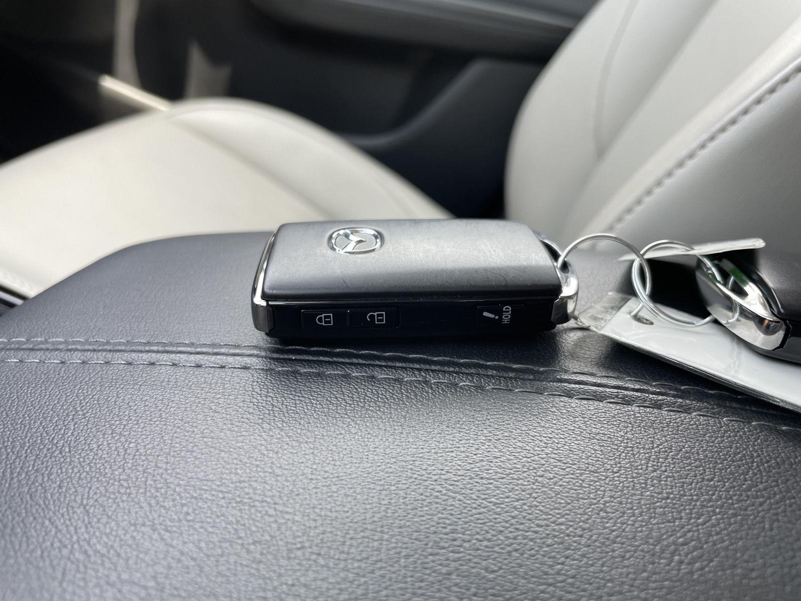 Vehicle photo 35