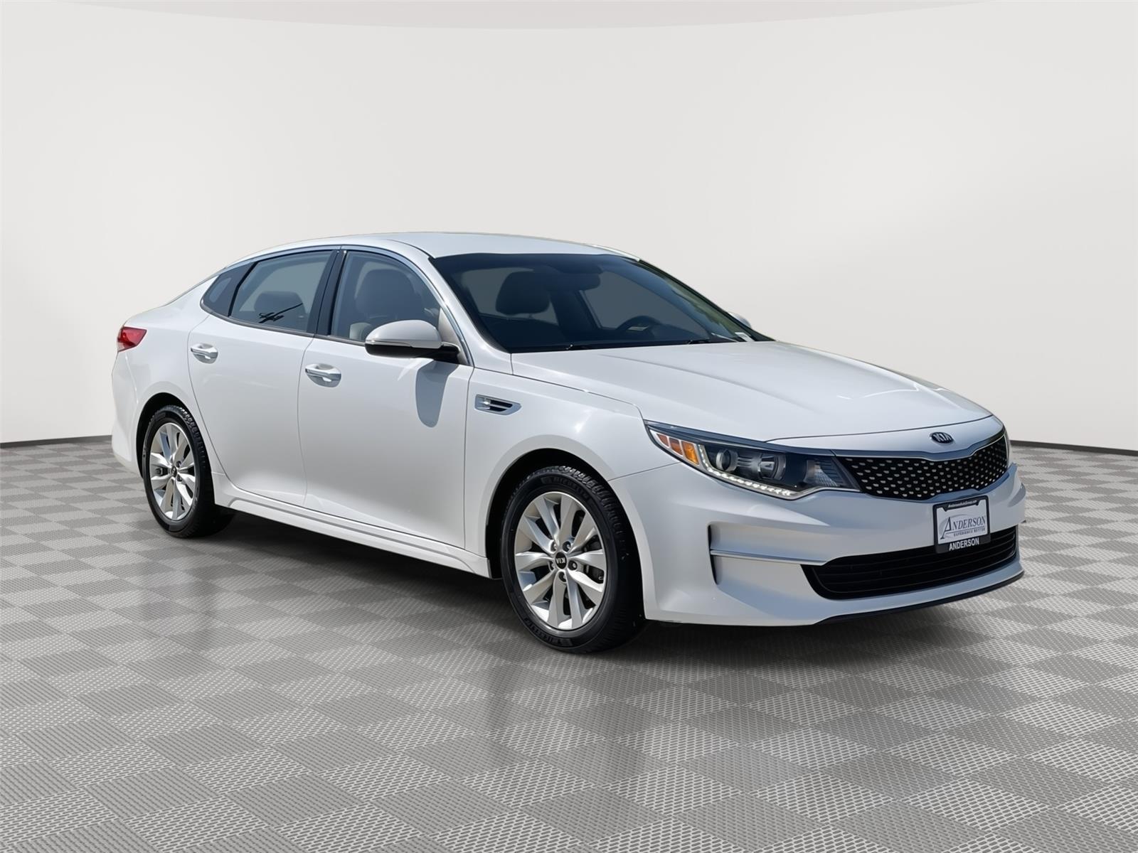 Pre-Owned 2018 Kia Optima for sale in Lincoln NE