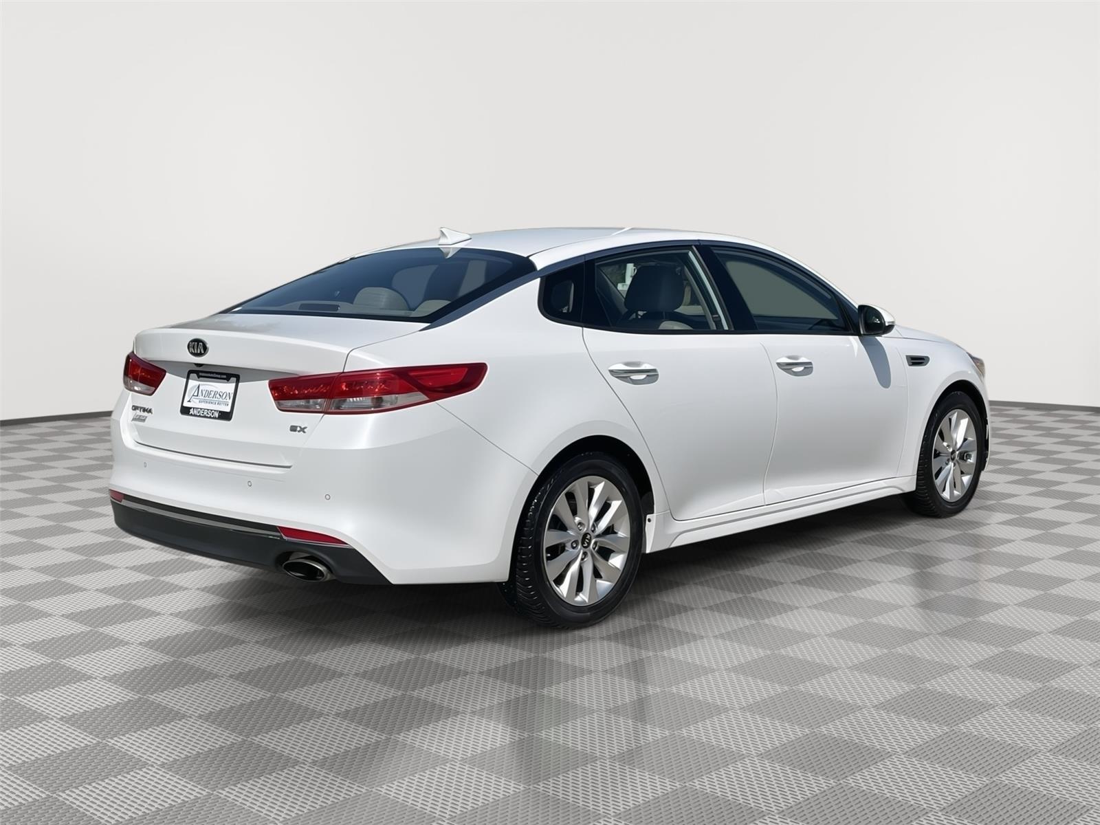 Pre-Owned 2018 Kia Optima for sale in Lincoln NE