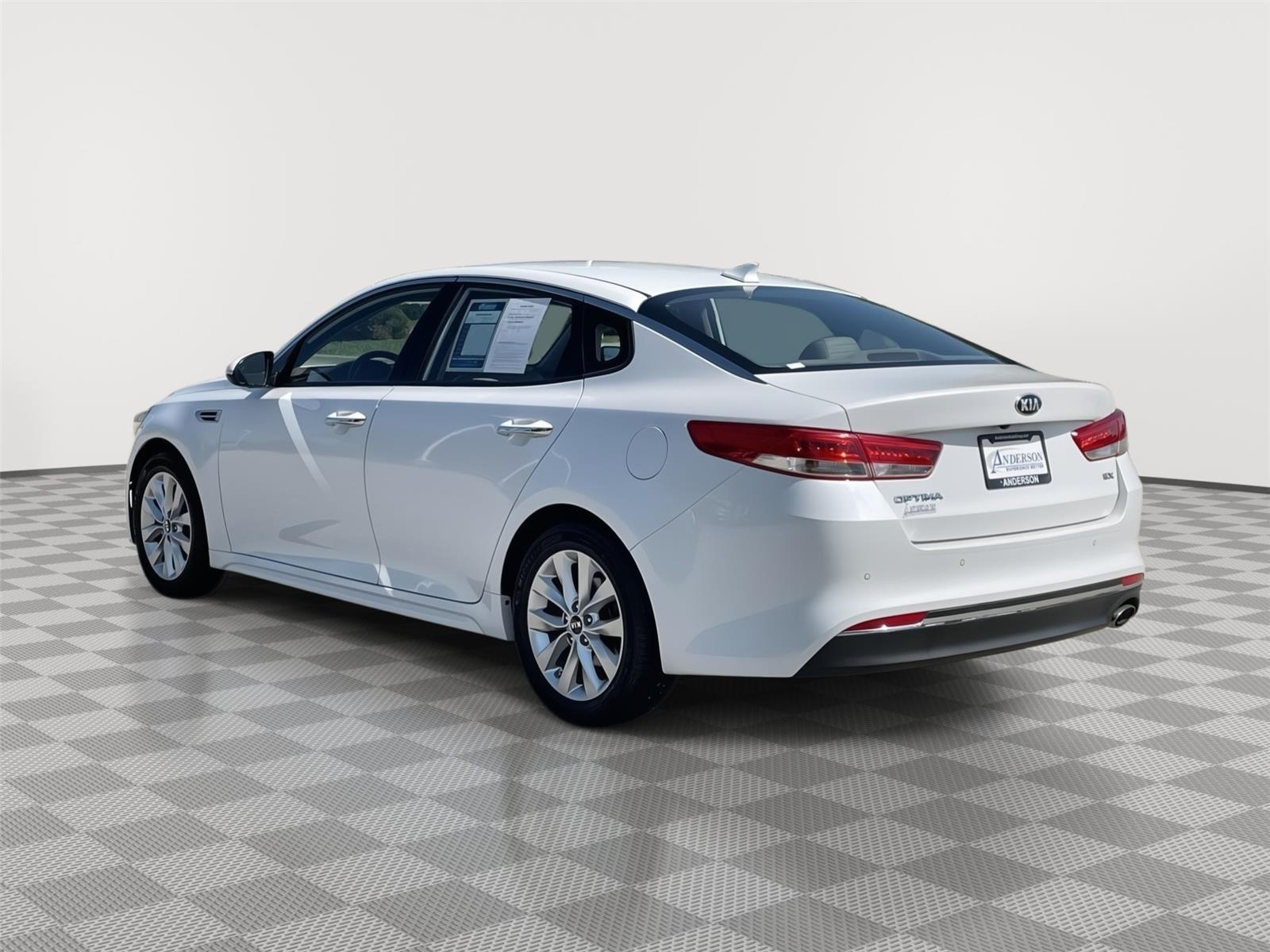 Pre-Owned 2018 Kia Optima for sale in Lincoln NE