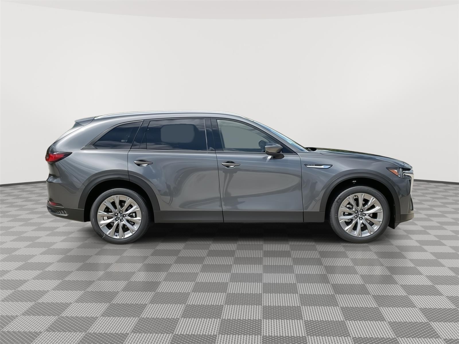 Vehicle photo 6