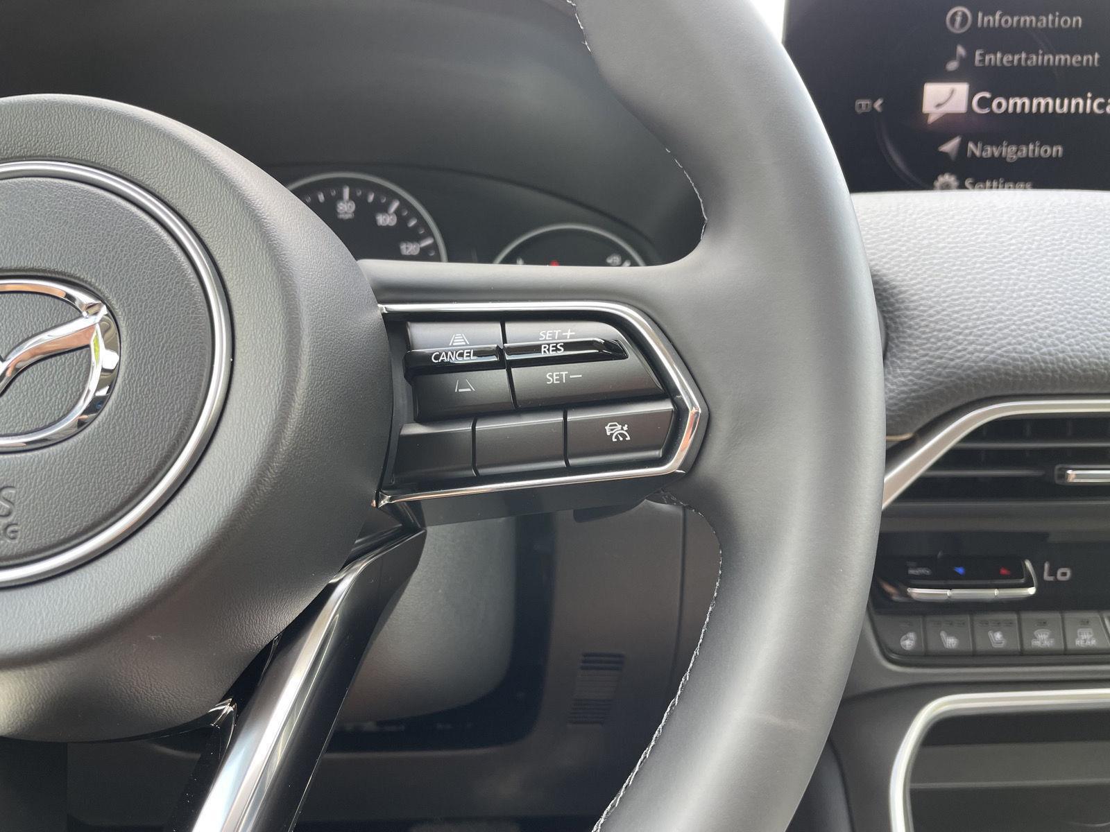 Vehicle photo 13