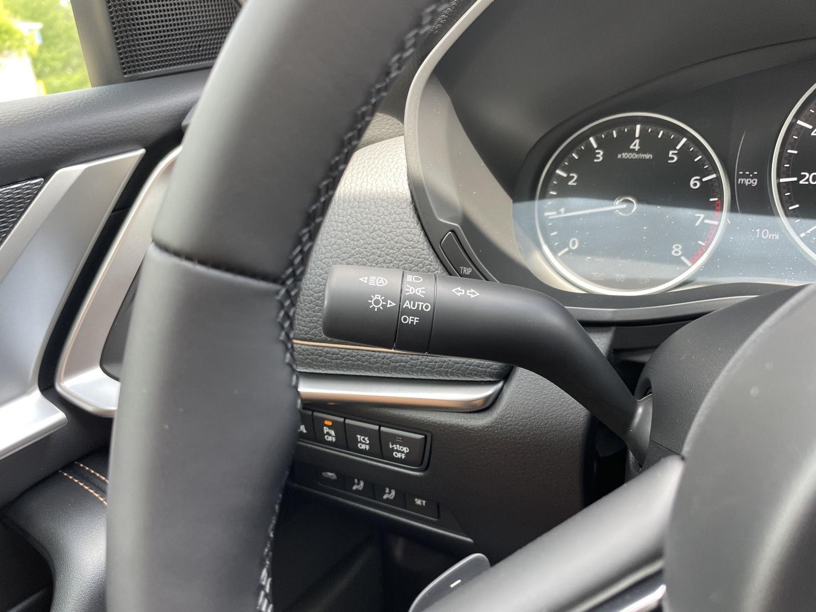 Vehicle photo 15
