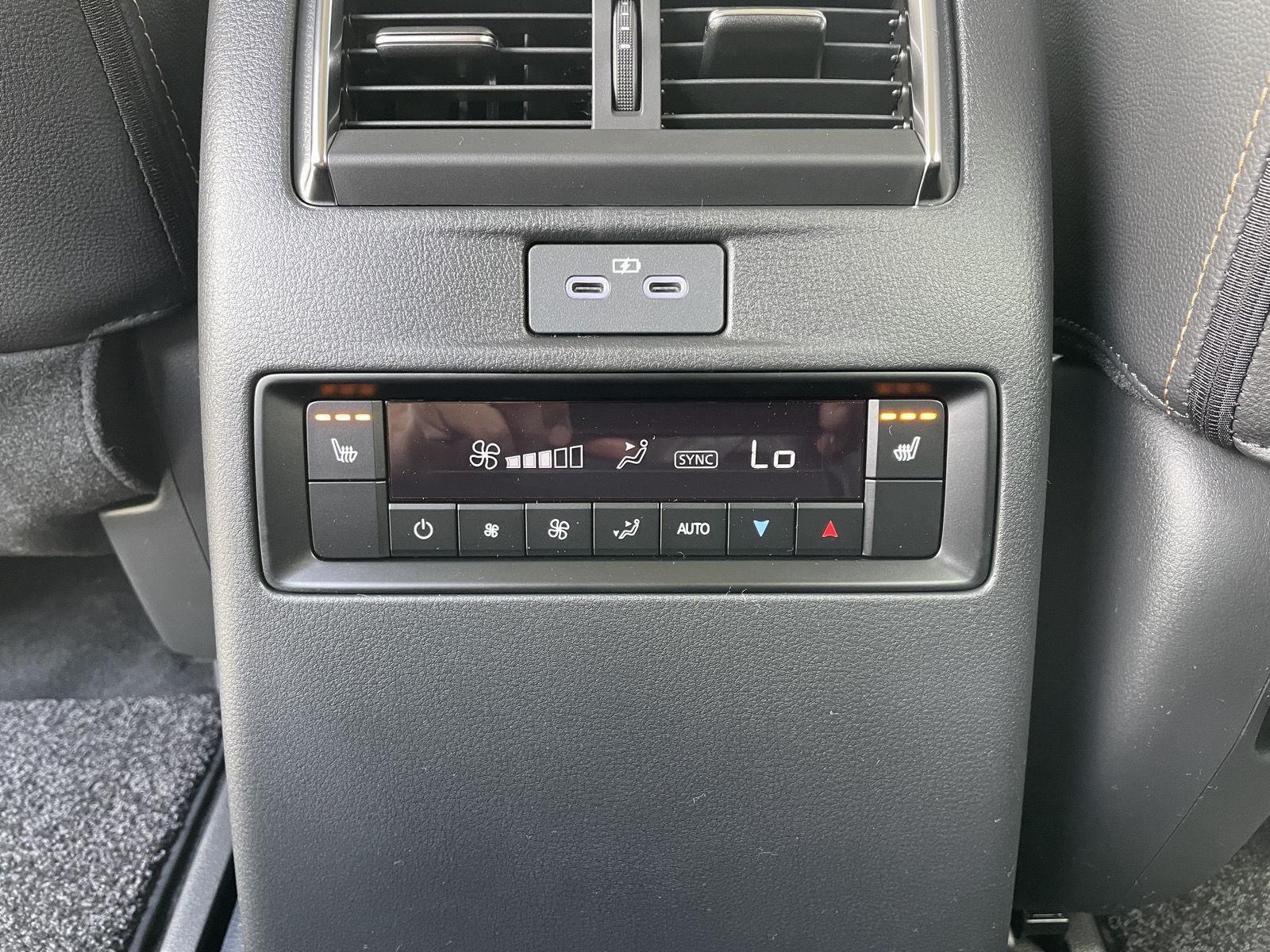 Vehicle photo 20