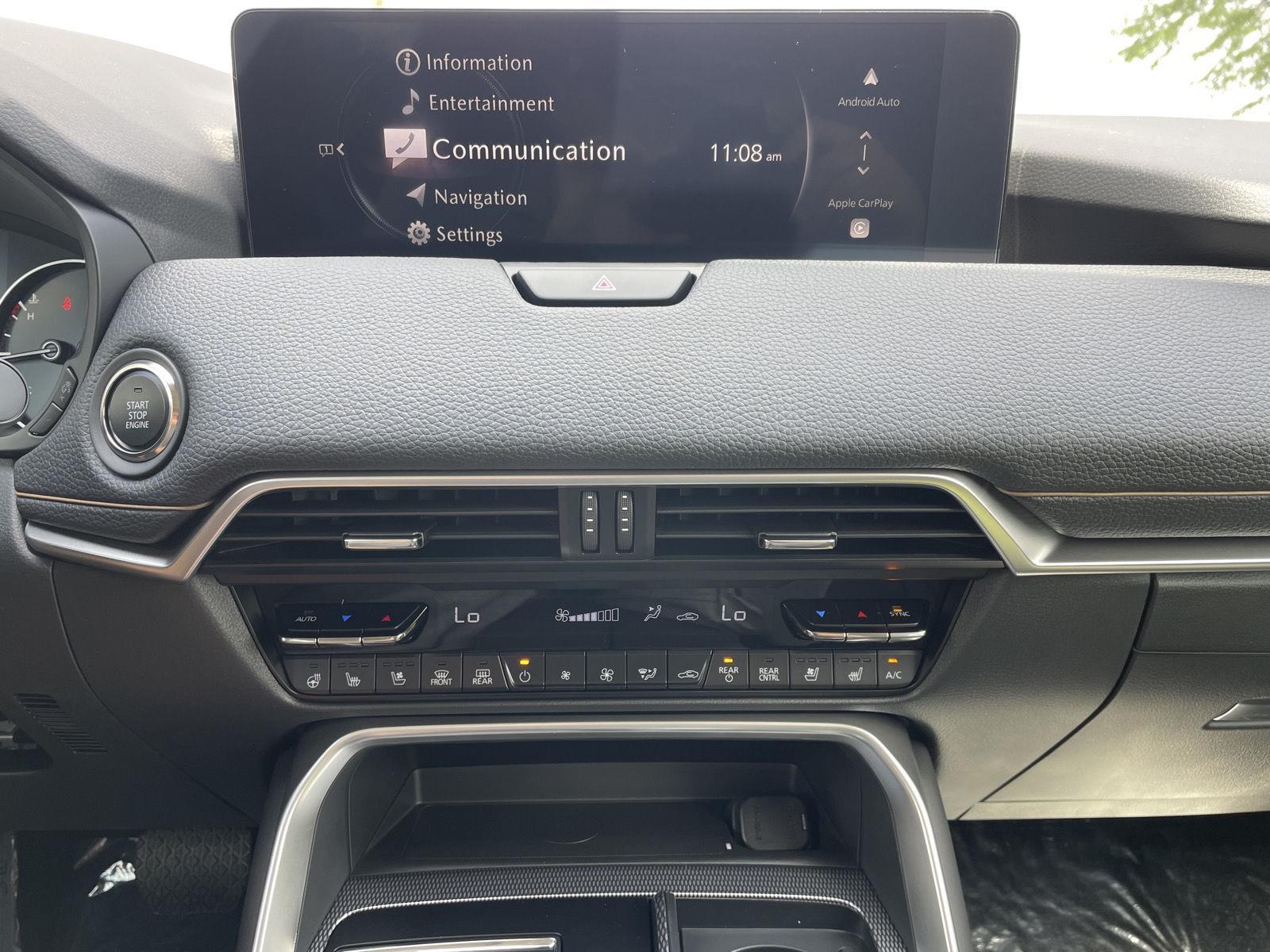Vehicle photo 23