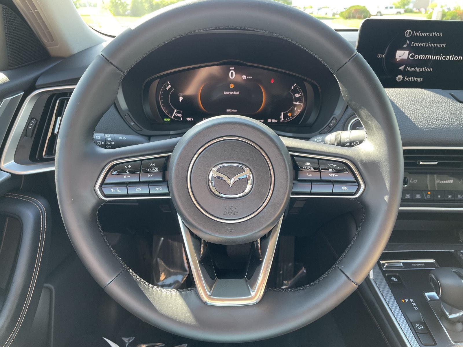 Vehicle photo 11
