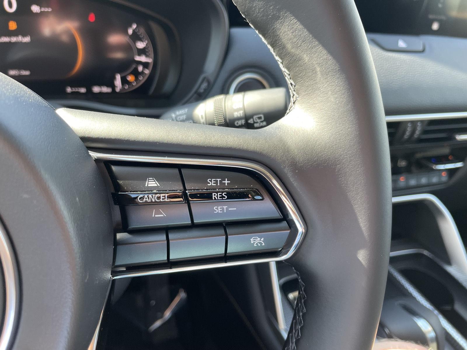 Vehicle photo 13