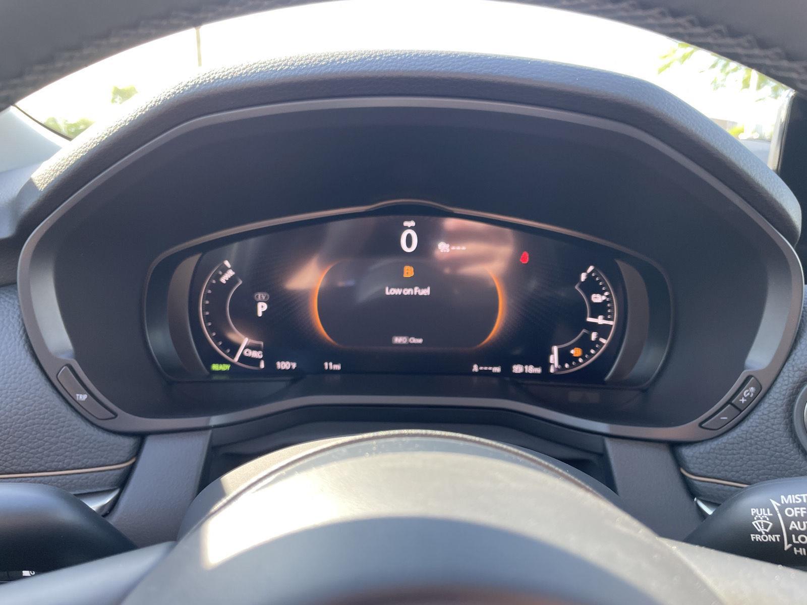 Vehicle photo 14