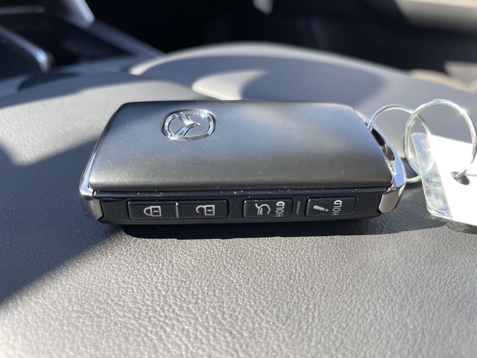 Vehicle photo 37