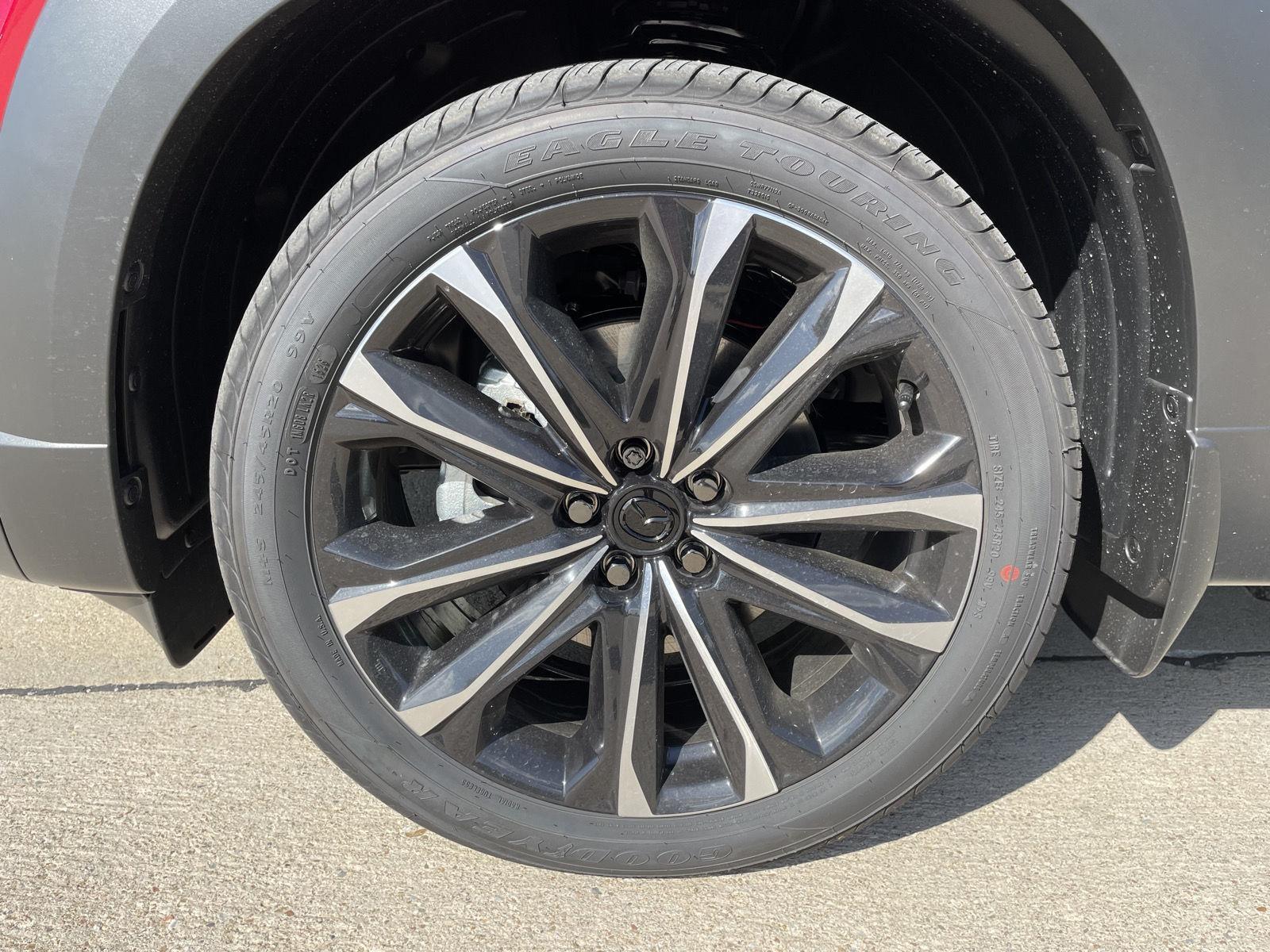 Vehicle photo 10