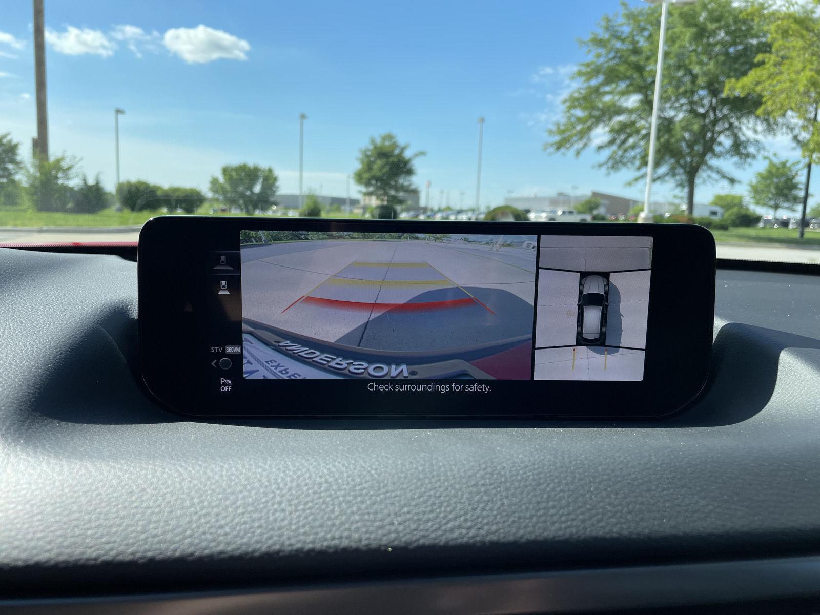Vehicle photo 29