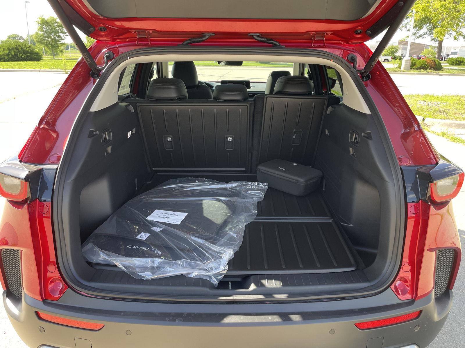 Vehicle photo 32