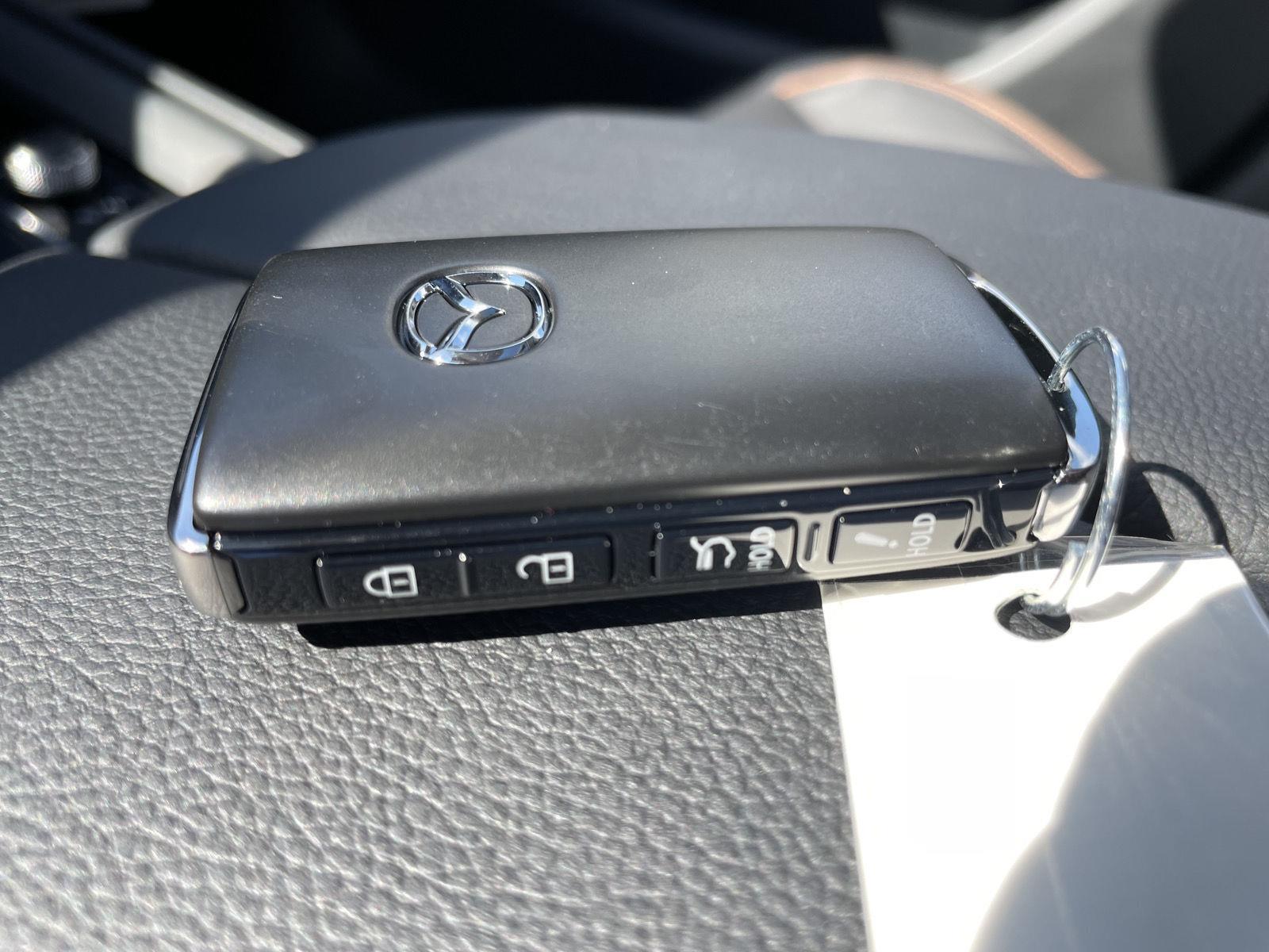 Vehicle photo 37