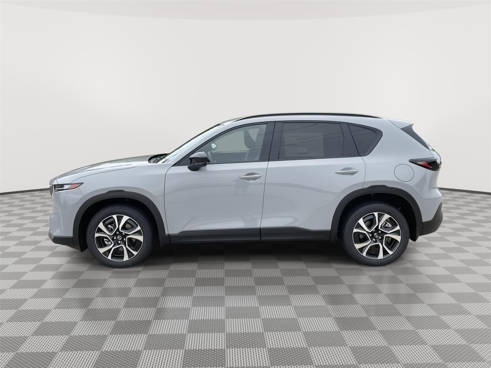 Vehicle photo 2