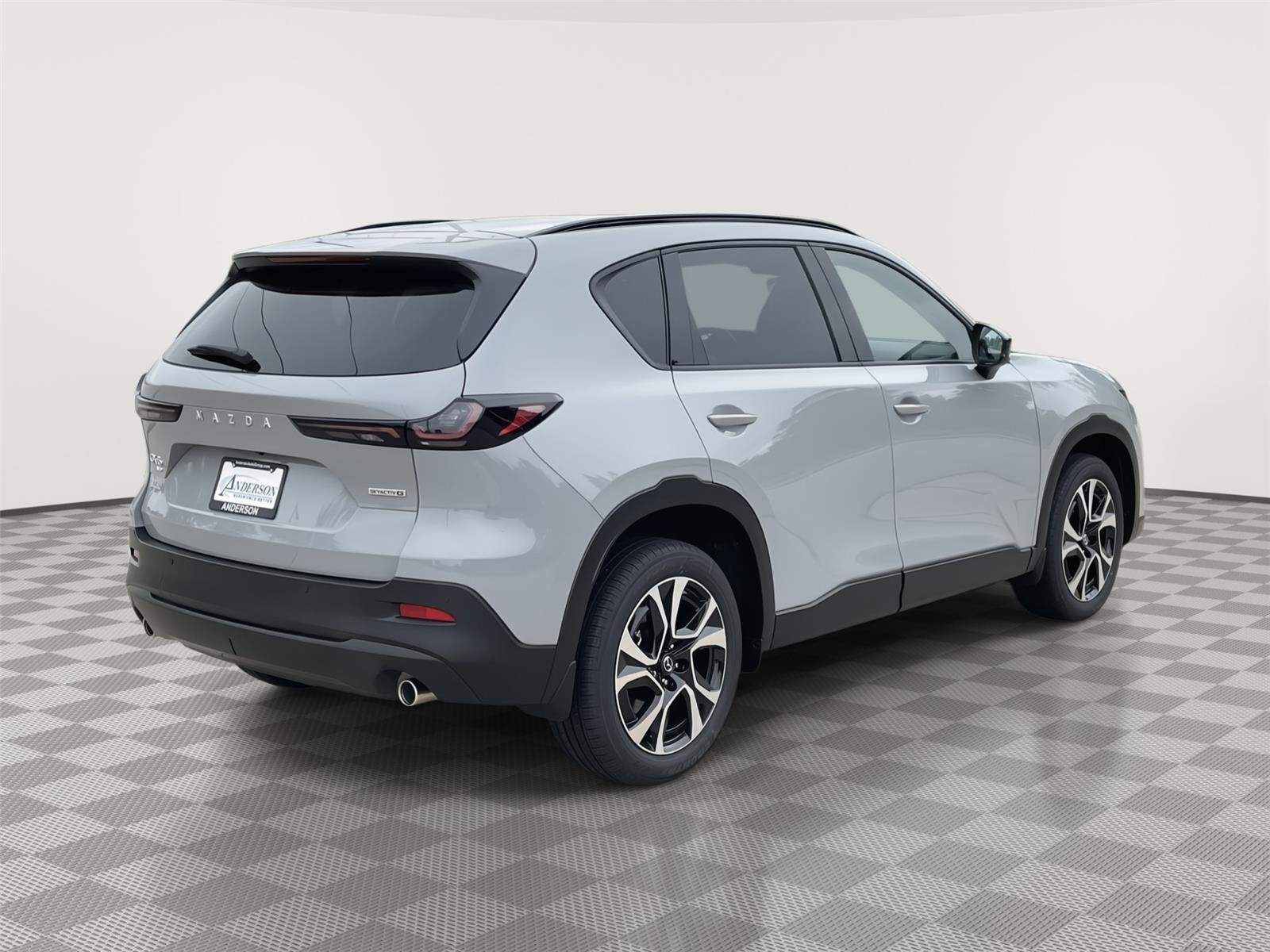 Vehicle photo 6