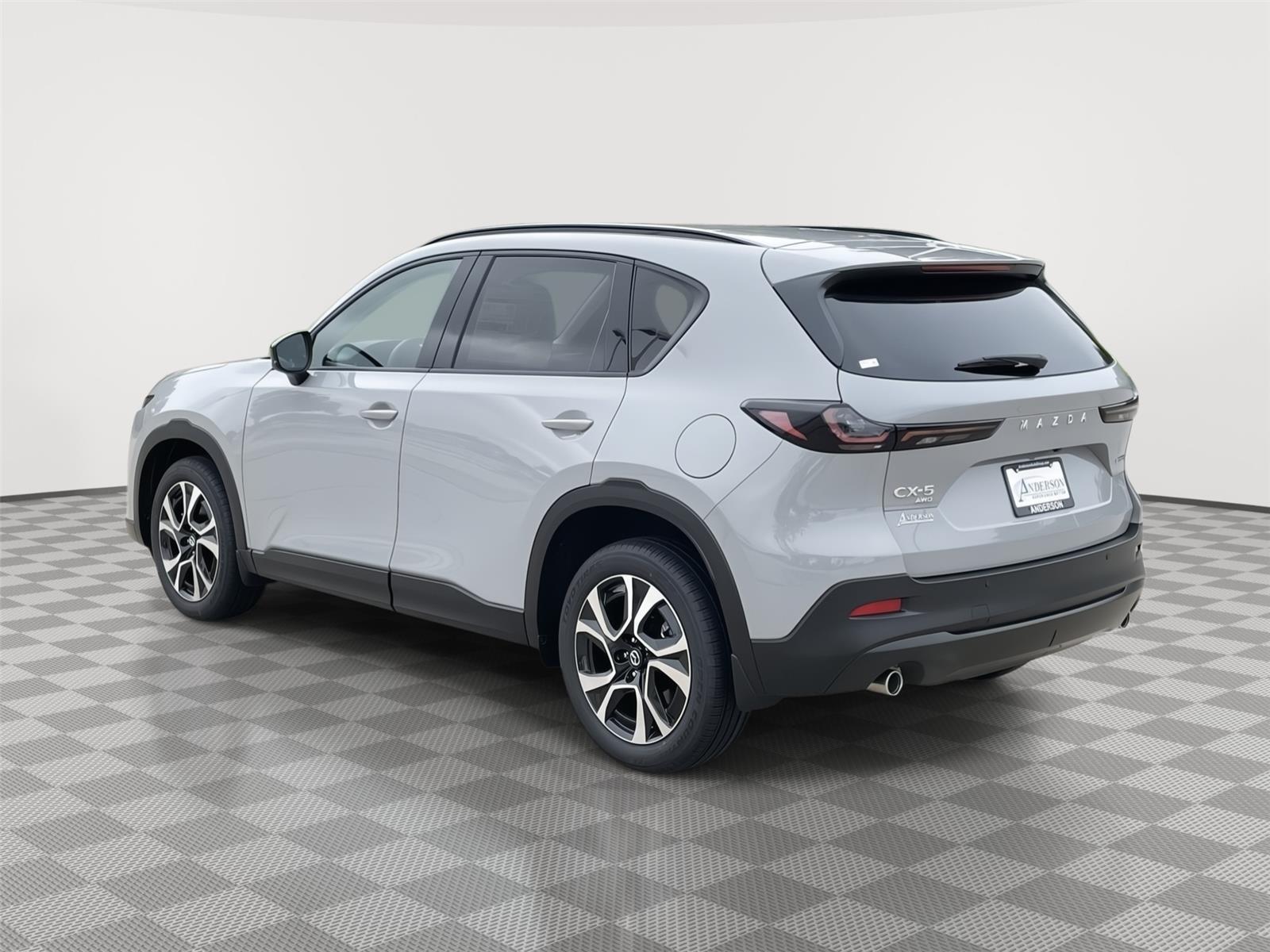 Vehicle photo 8