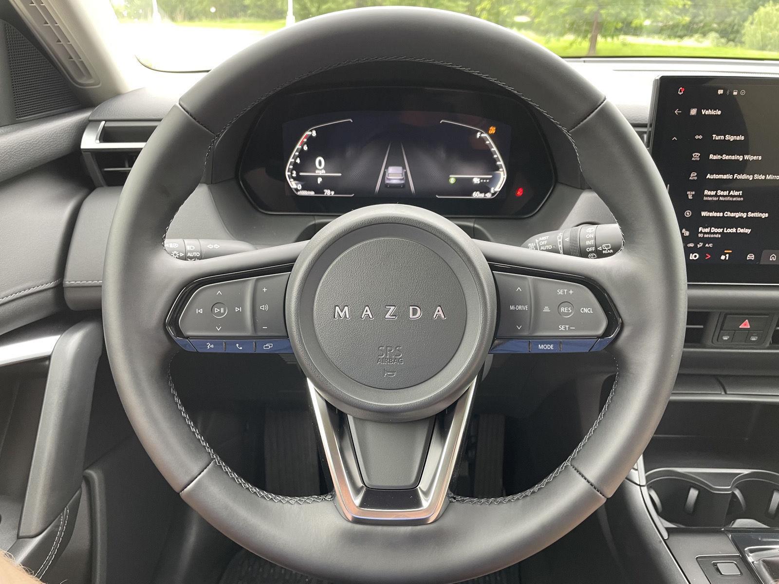 Vehicle photo 10