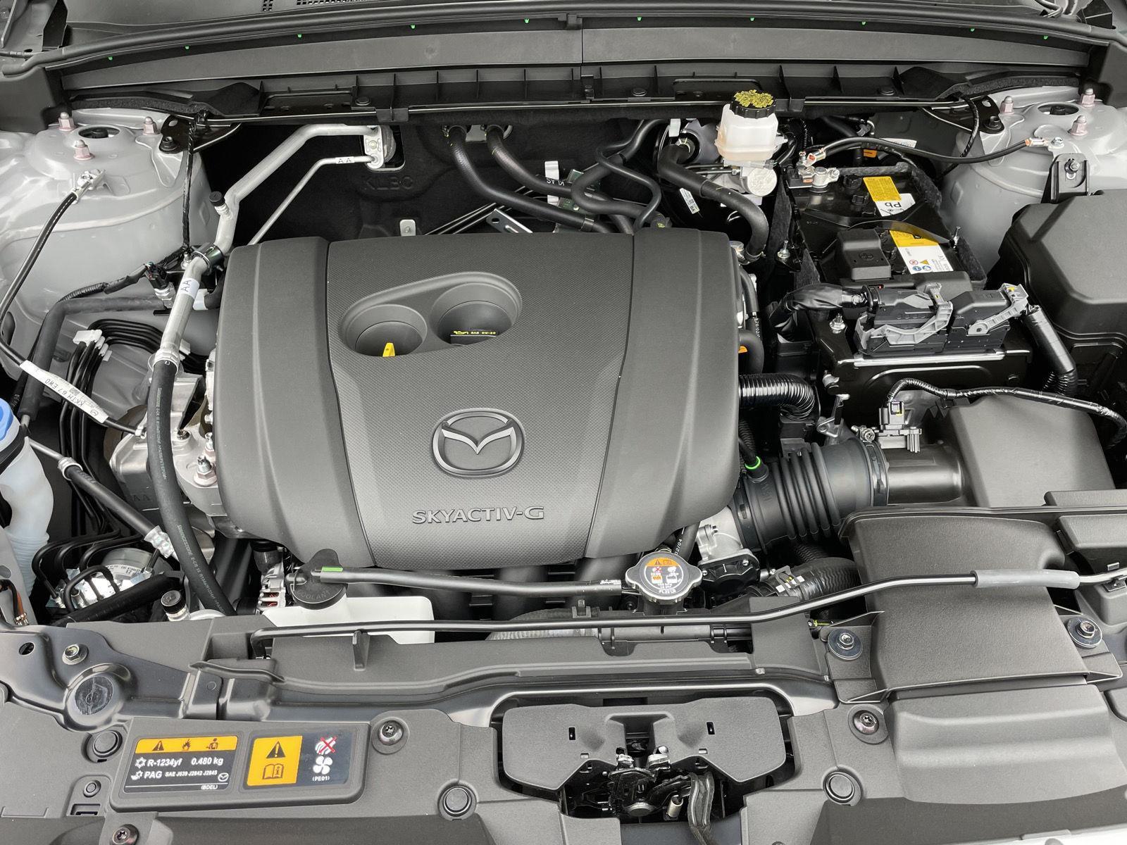 Vehicle photo 28