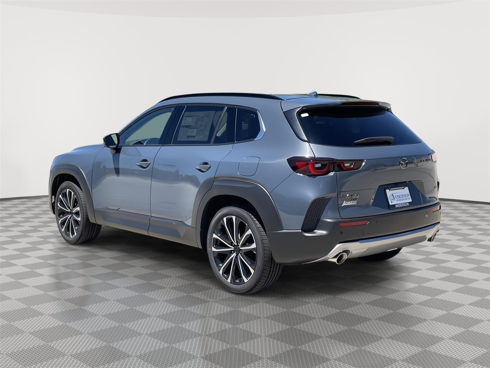 Vehicle photo 9
