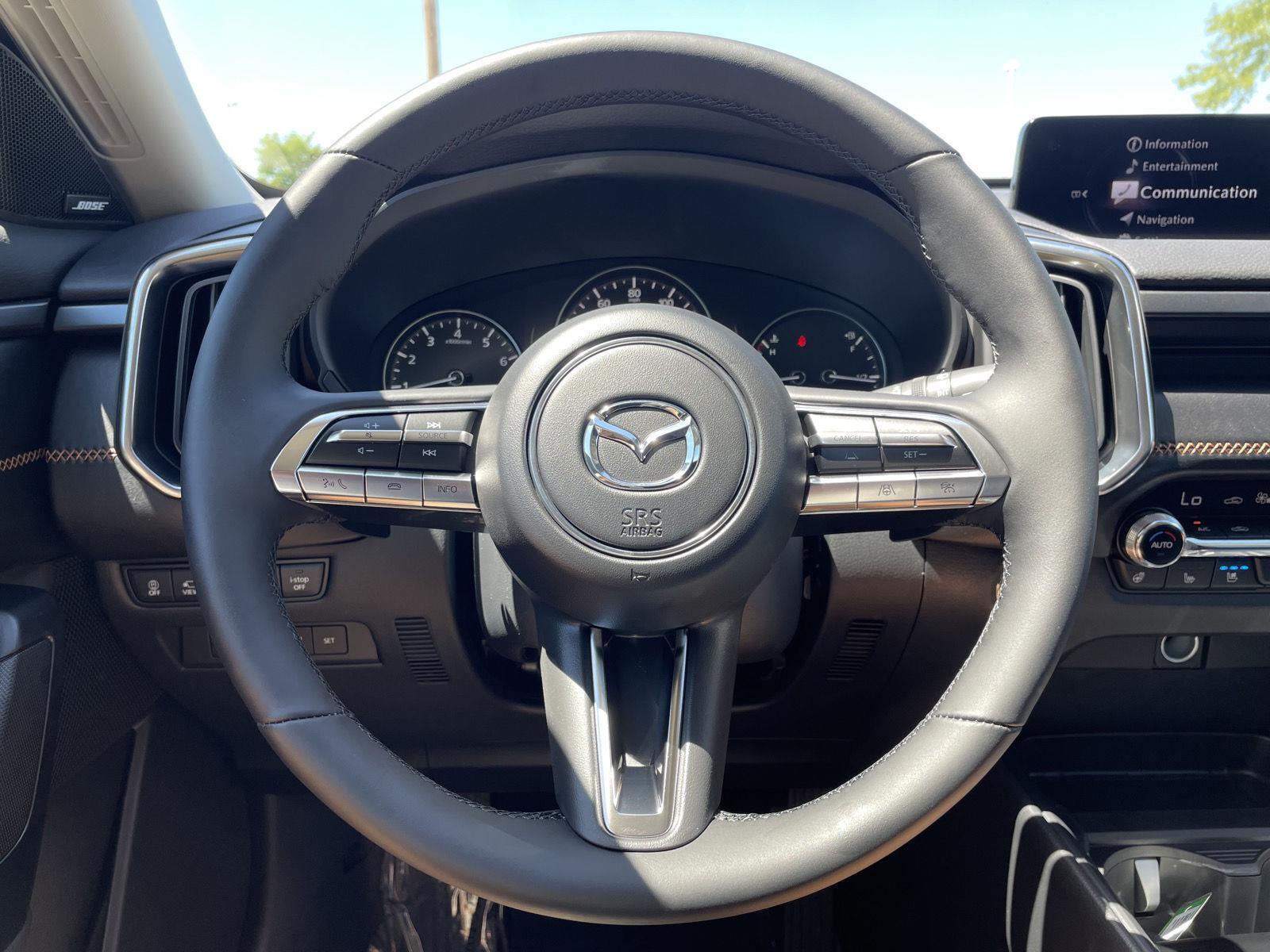 Vehicle photo 11
