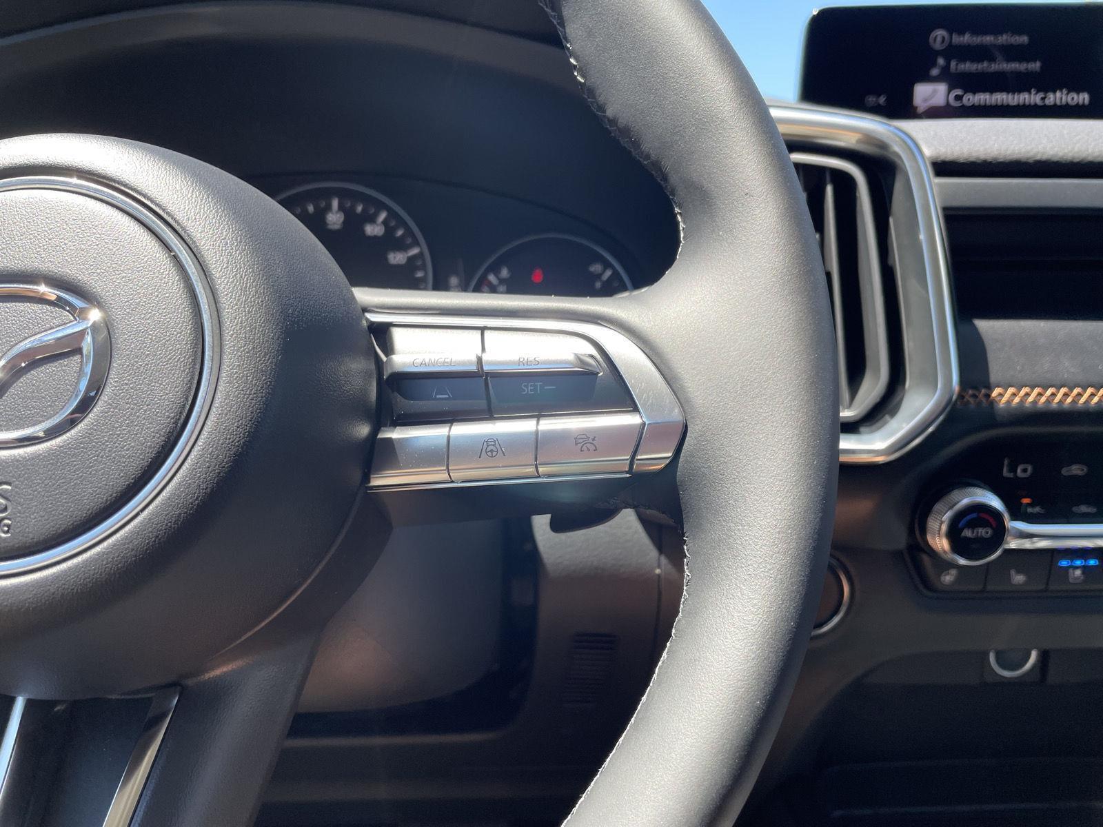 Vehicle photo 13