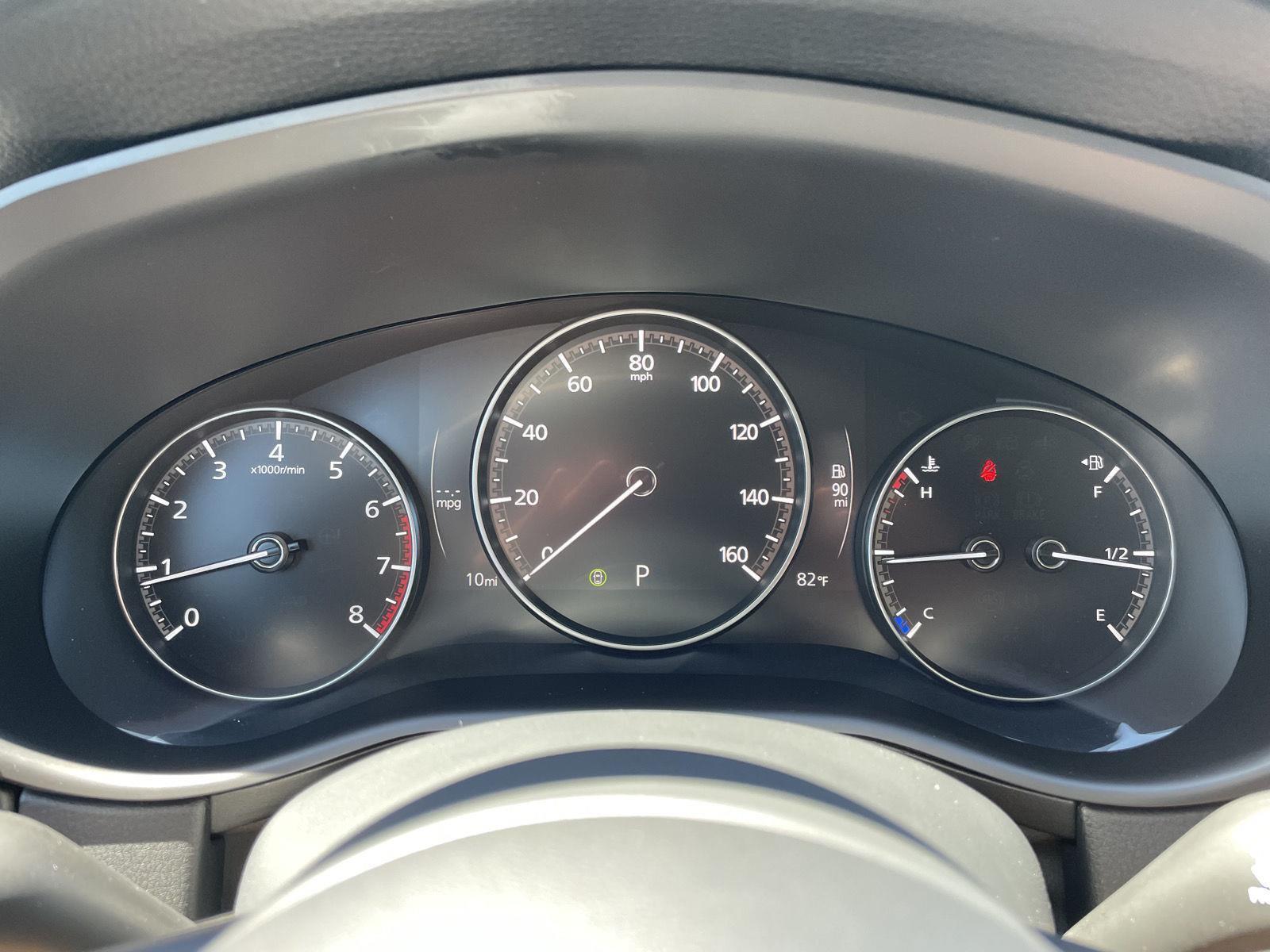 Vehicle photo 14