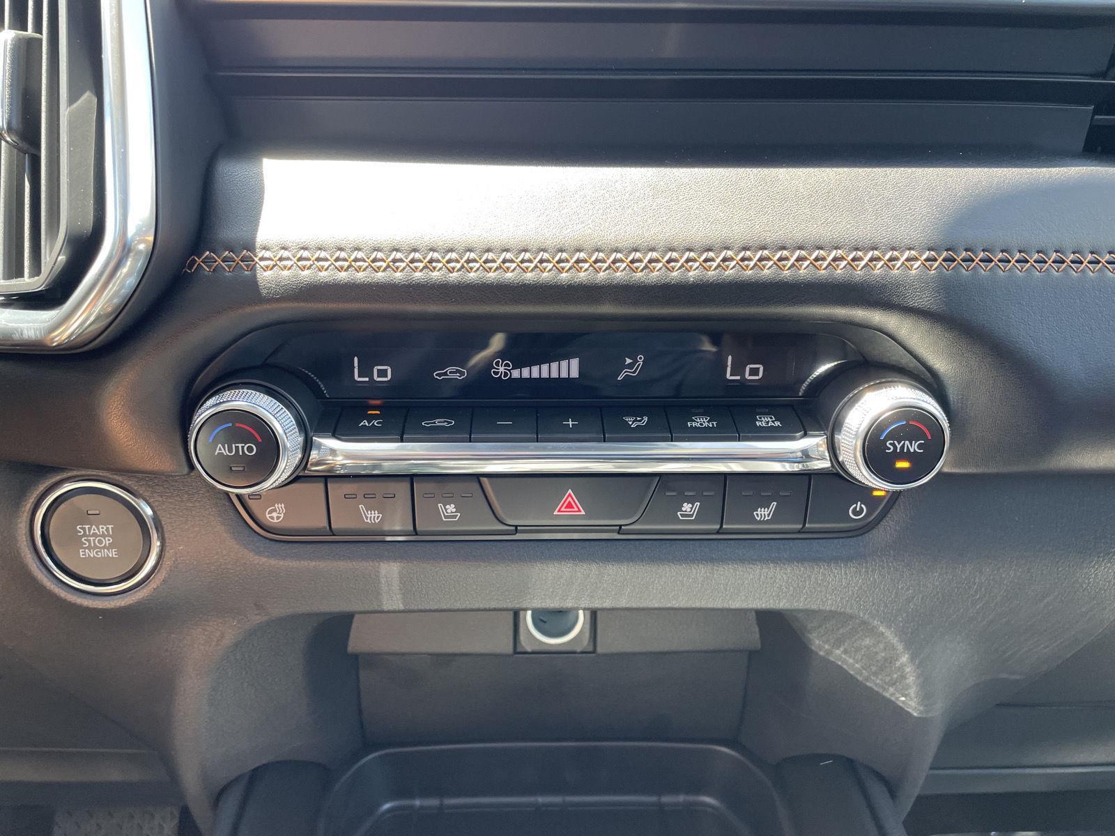 Vehicle photo 27
