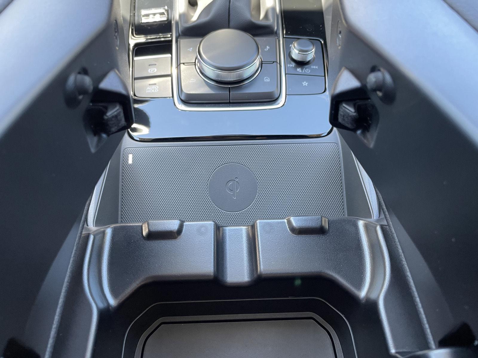 Vehicle photo 32