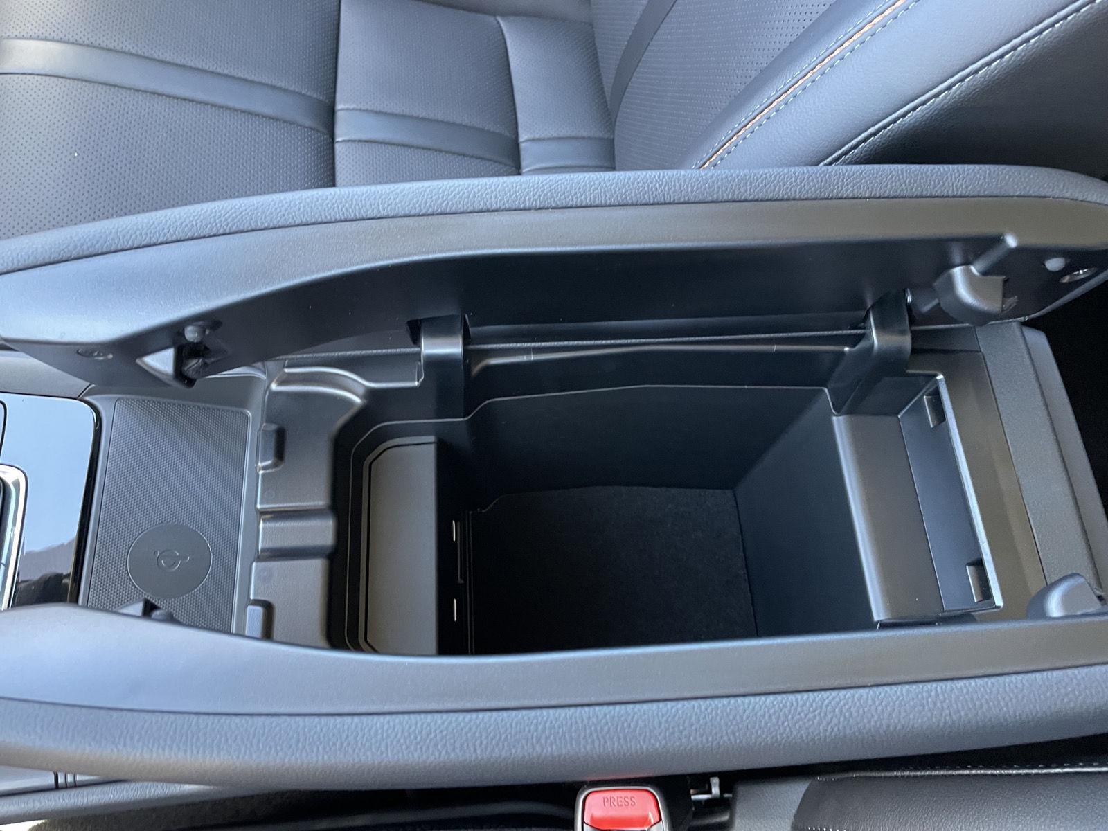 Vehicle photo 33