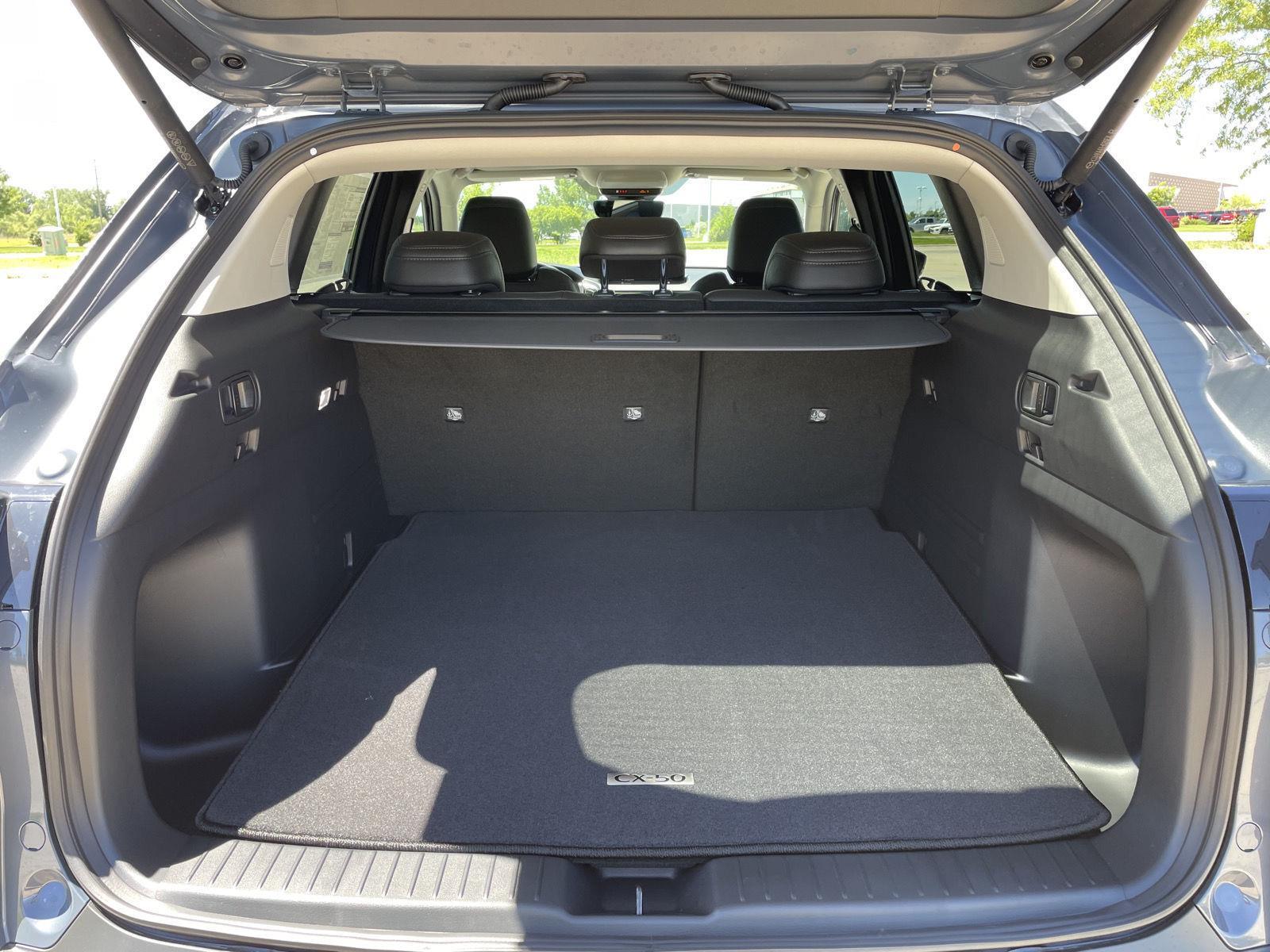 Vehicle photo 37
